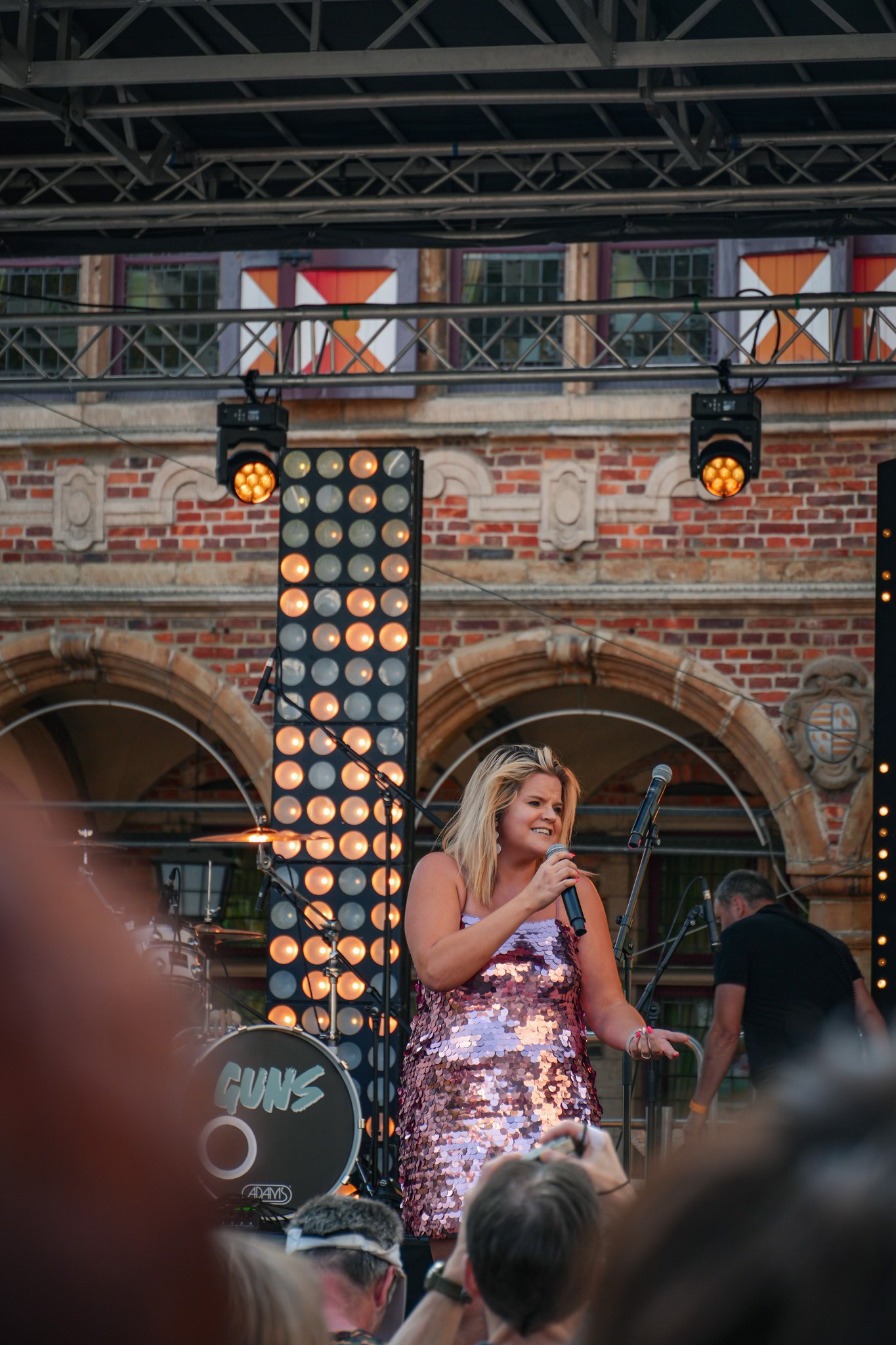 🎉 Wat een avond op de Grote Markt! 💛🖤