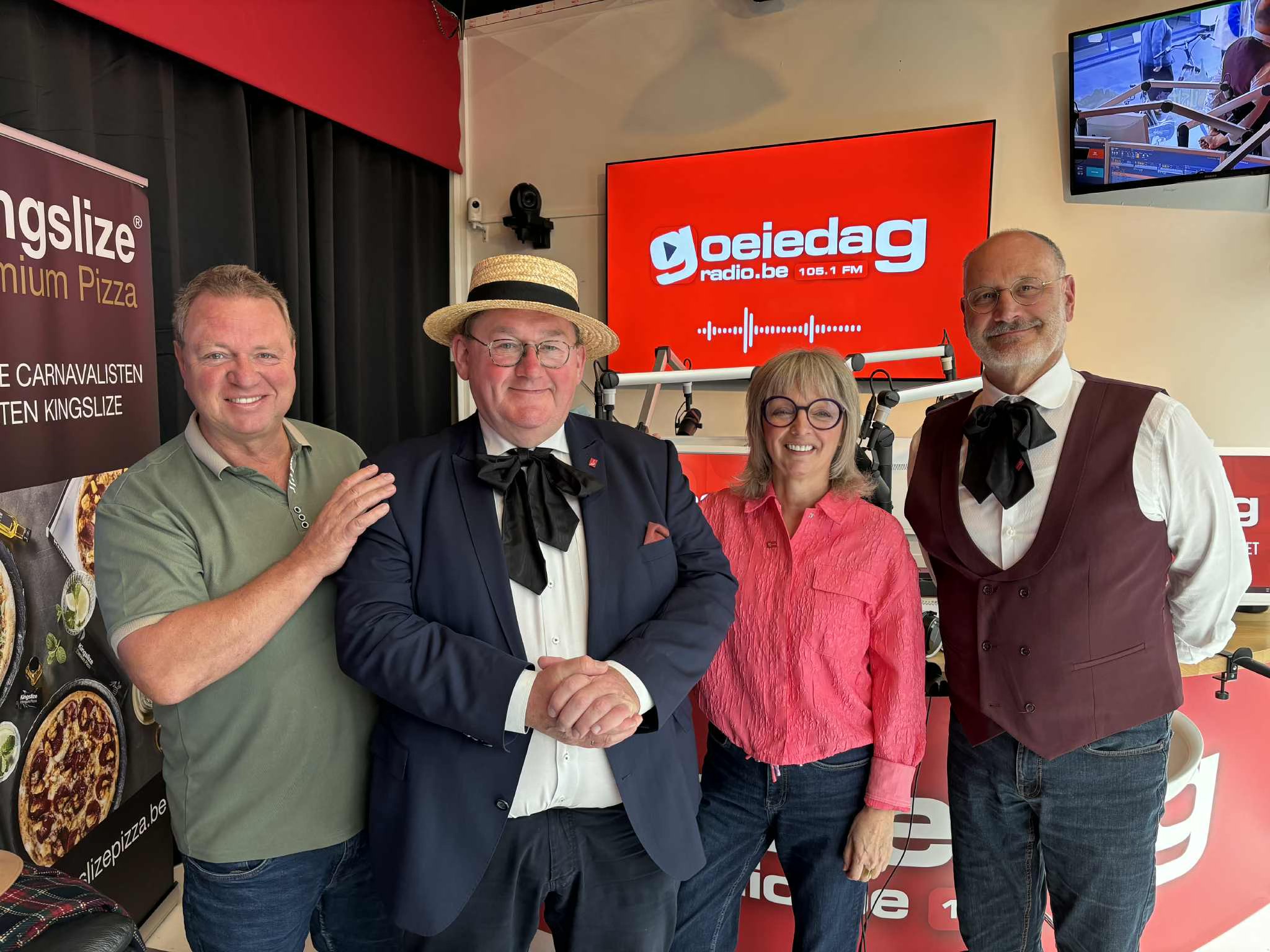 🎤🎧Wat een heerlijke sfeer vandaag in onze Goeiedag Radio radiostudio tijdens Aalst leeft! met Peter & Sabine! 🎤🎧