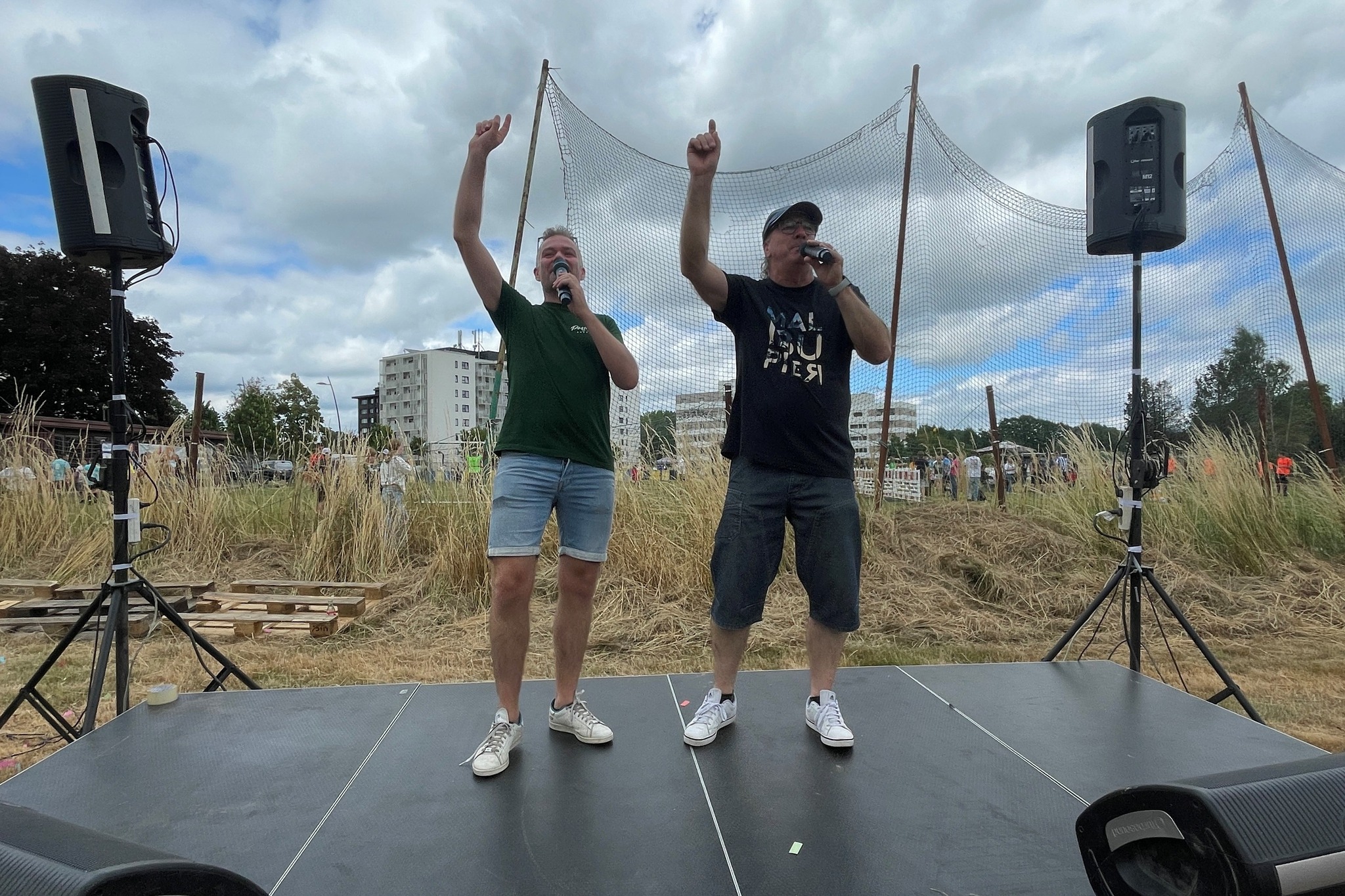 ⚽🎭 Possensje trapt zomer af met carnavalesk voetbaltornooi in Aalst