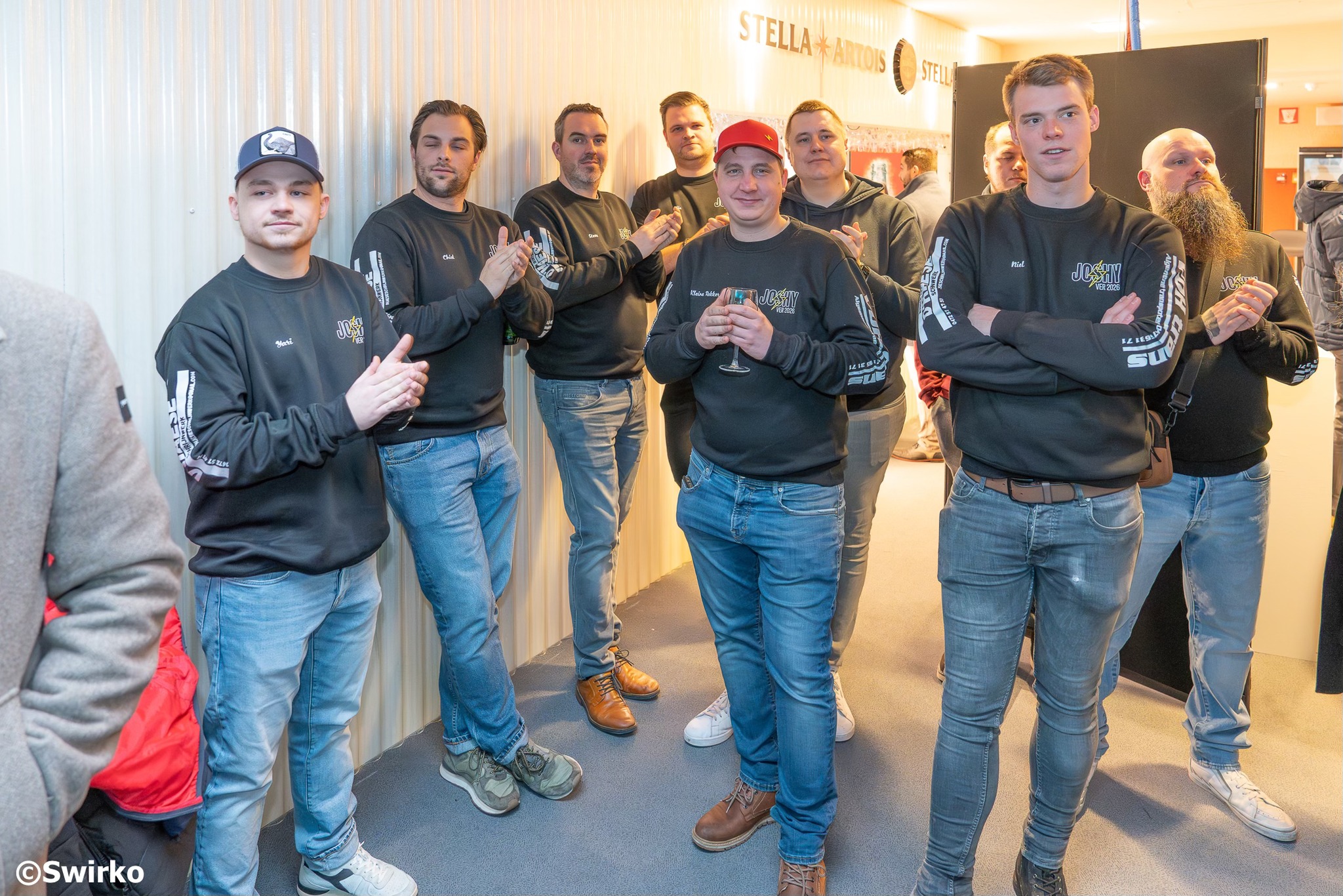 🎭 Filmmaker Nicolas Keppens ontwerpt carnavalsaffiche 2026 – De Gilles zorgen voor de verbrandingspop 🔥