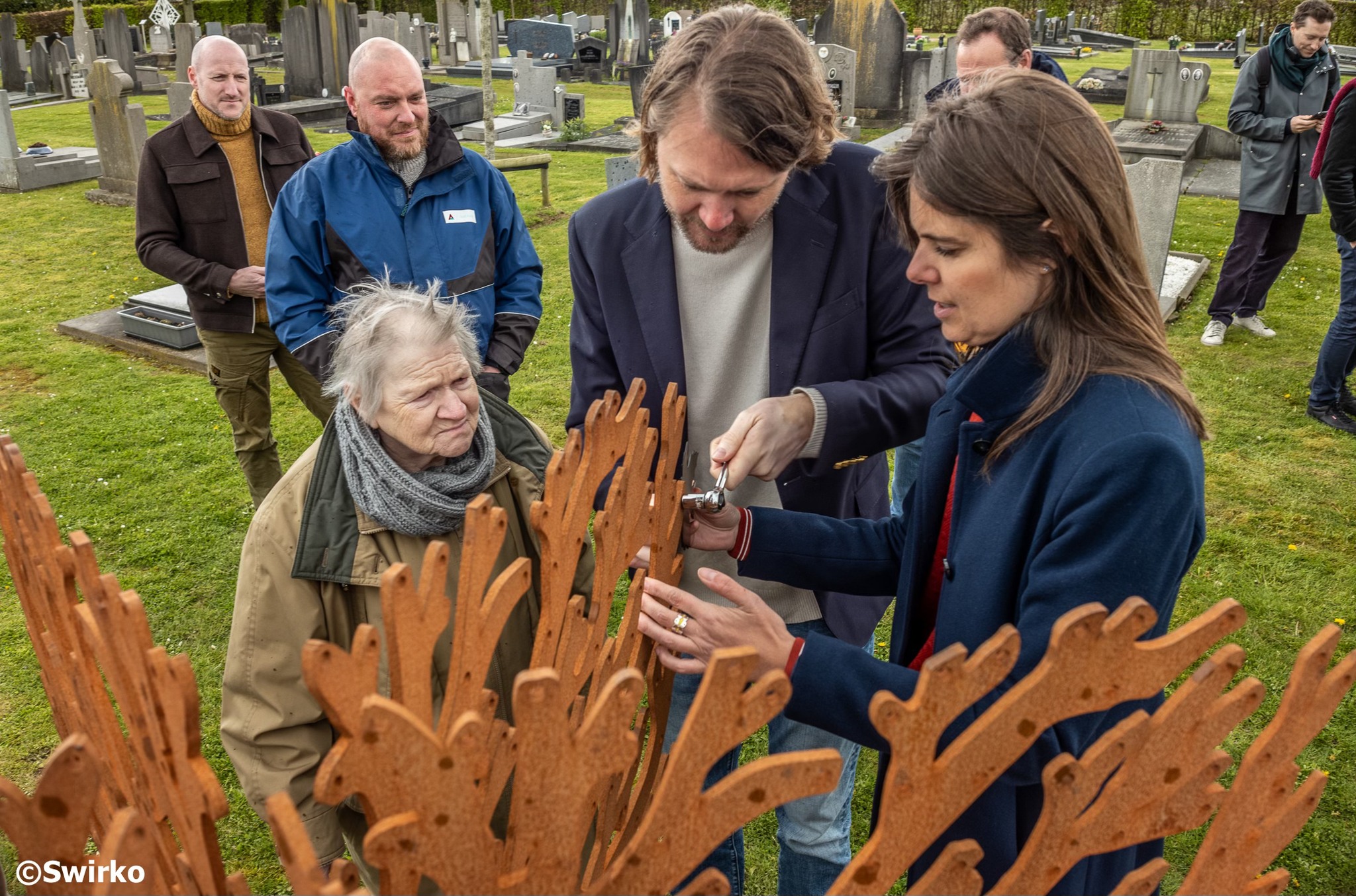 Eerste gedenkboom ingehuldigd in Baardegem