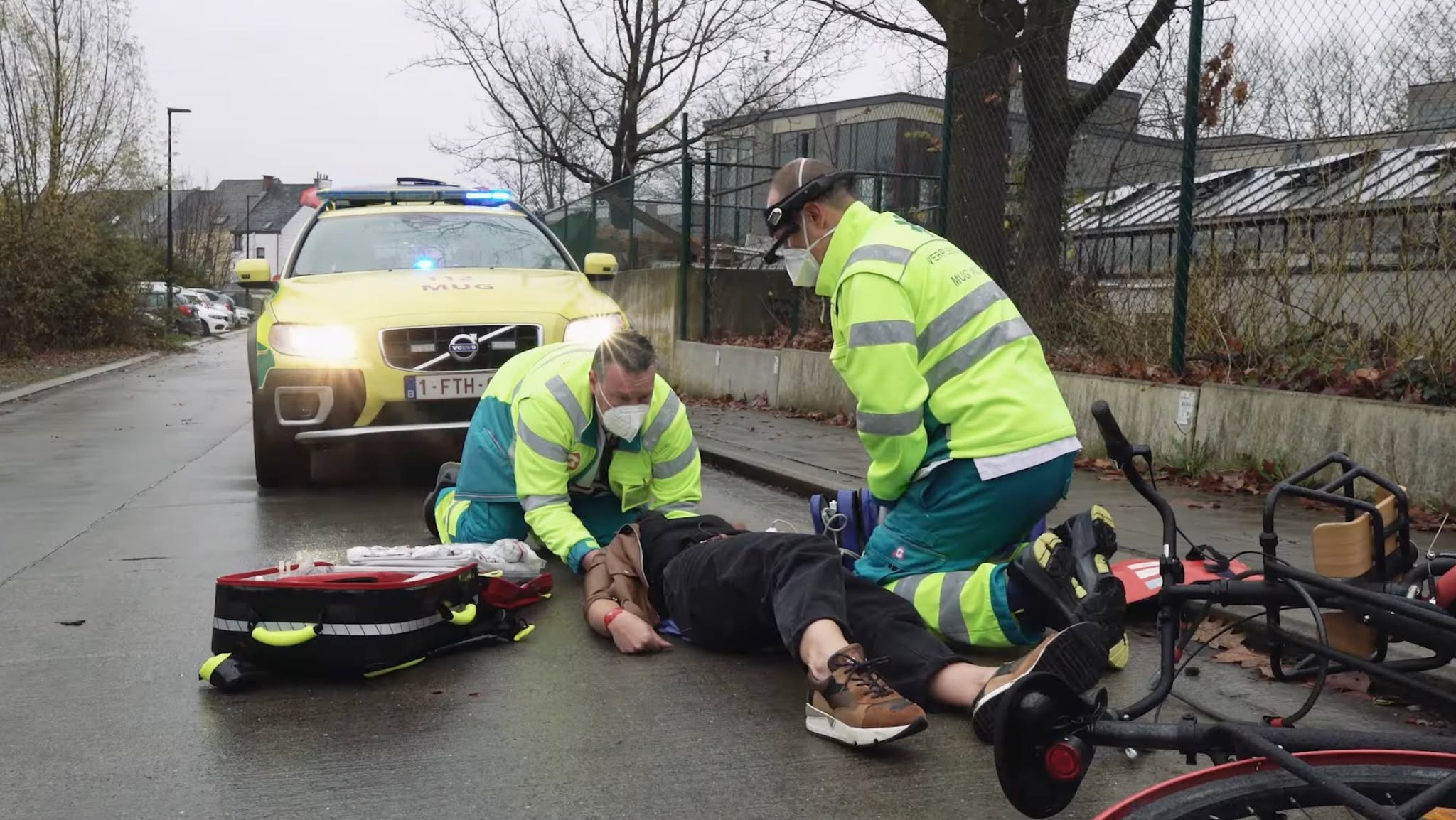 👓🚑 Slimme bril tilt Aalsterse spoedzorg naar hoger niveau: PIT-voertuig rukt al meer dan 280 keer per maand uit