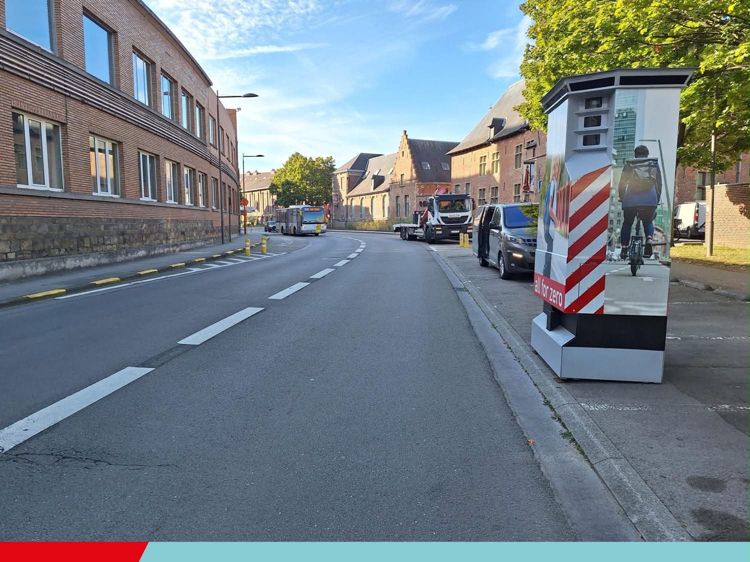 Politie Aalst 🚸 Sammeke waakt de komende week over de schoolomgeving van de 📍Burchtstraat. Hou je dus zeker aan de snelheidslimiet van 30 km/u.