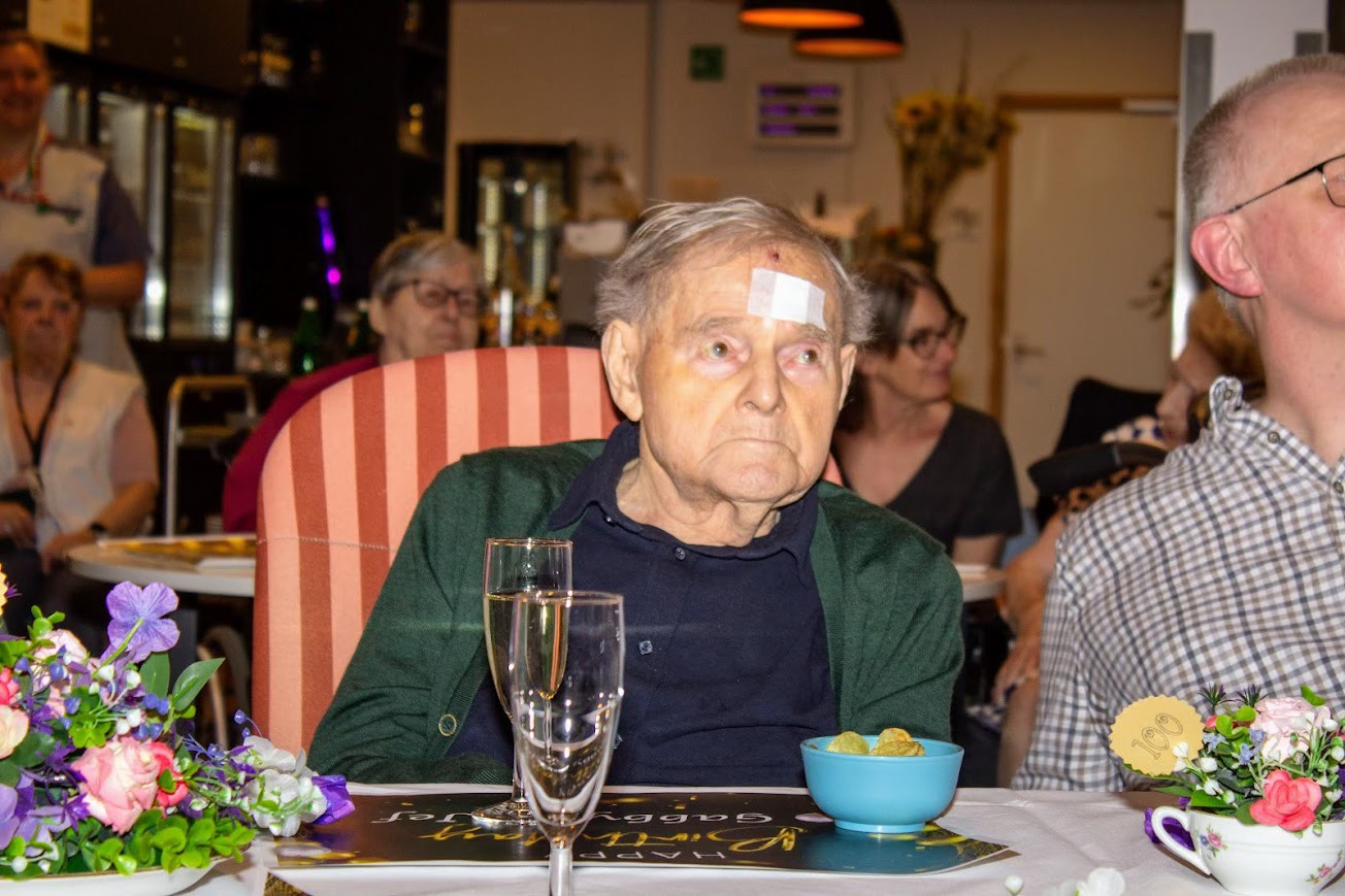 🎉 Dubbel feest in WZC De Faluintjes! 🎉