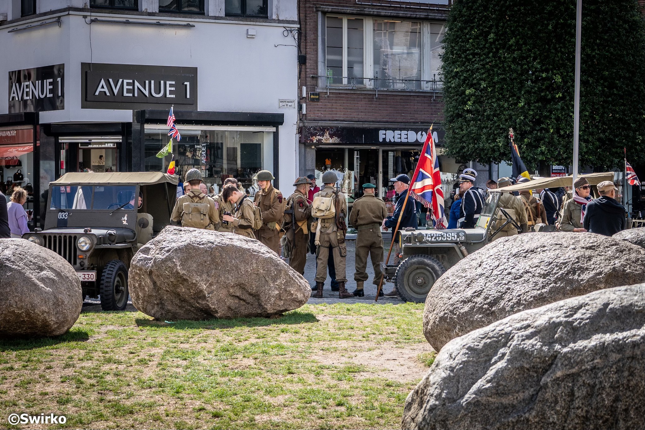 📜 Aalst herdenkt Bevrijding met optocht en concert 🇧🇪