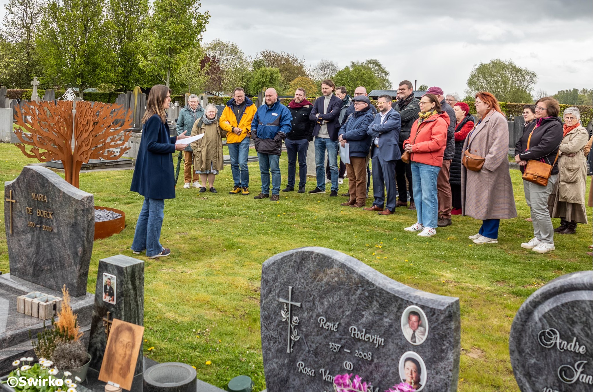 Eerste gedenkboom ingehuldigd in Baardegem