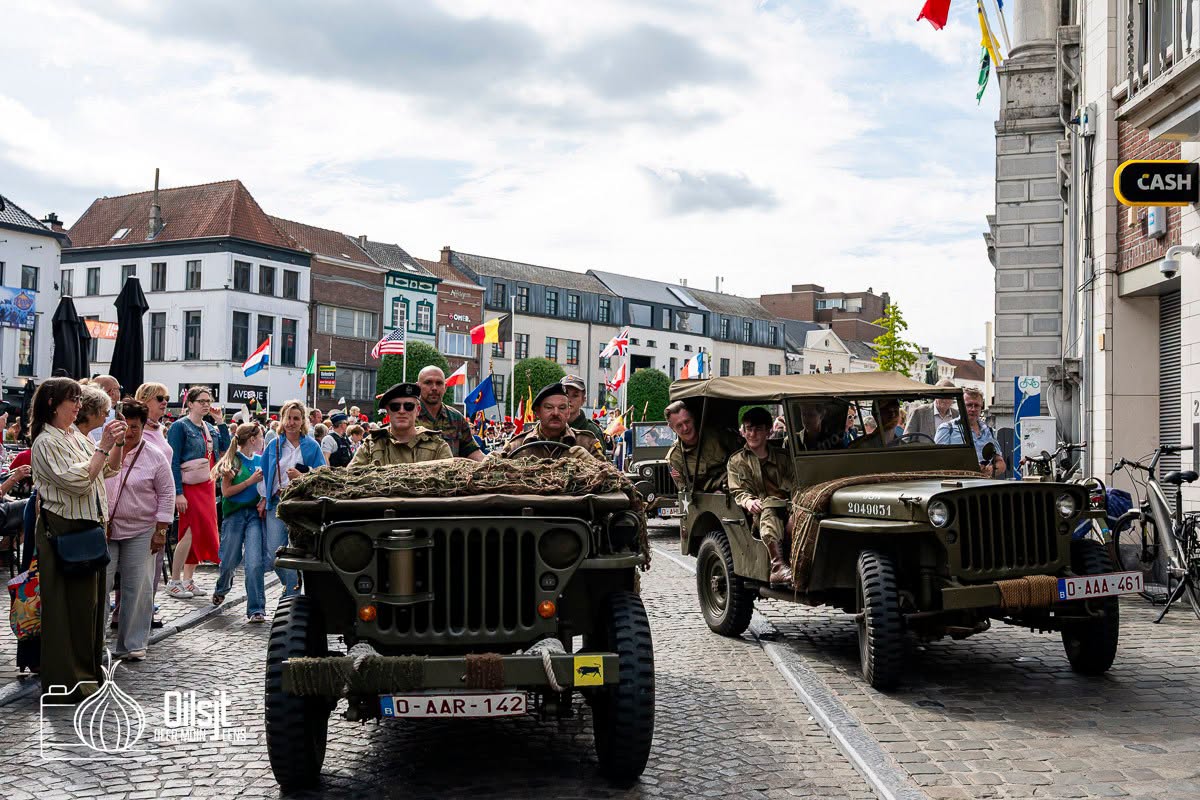 Aalst herdenkt bevrijding met strakke ceremonie en optocht
