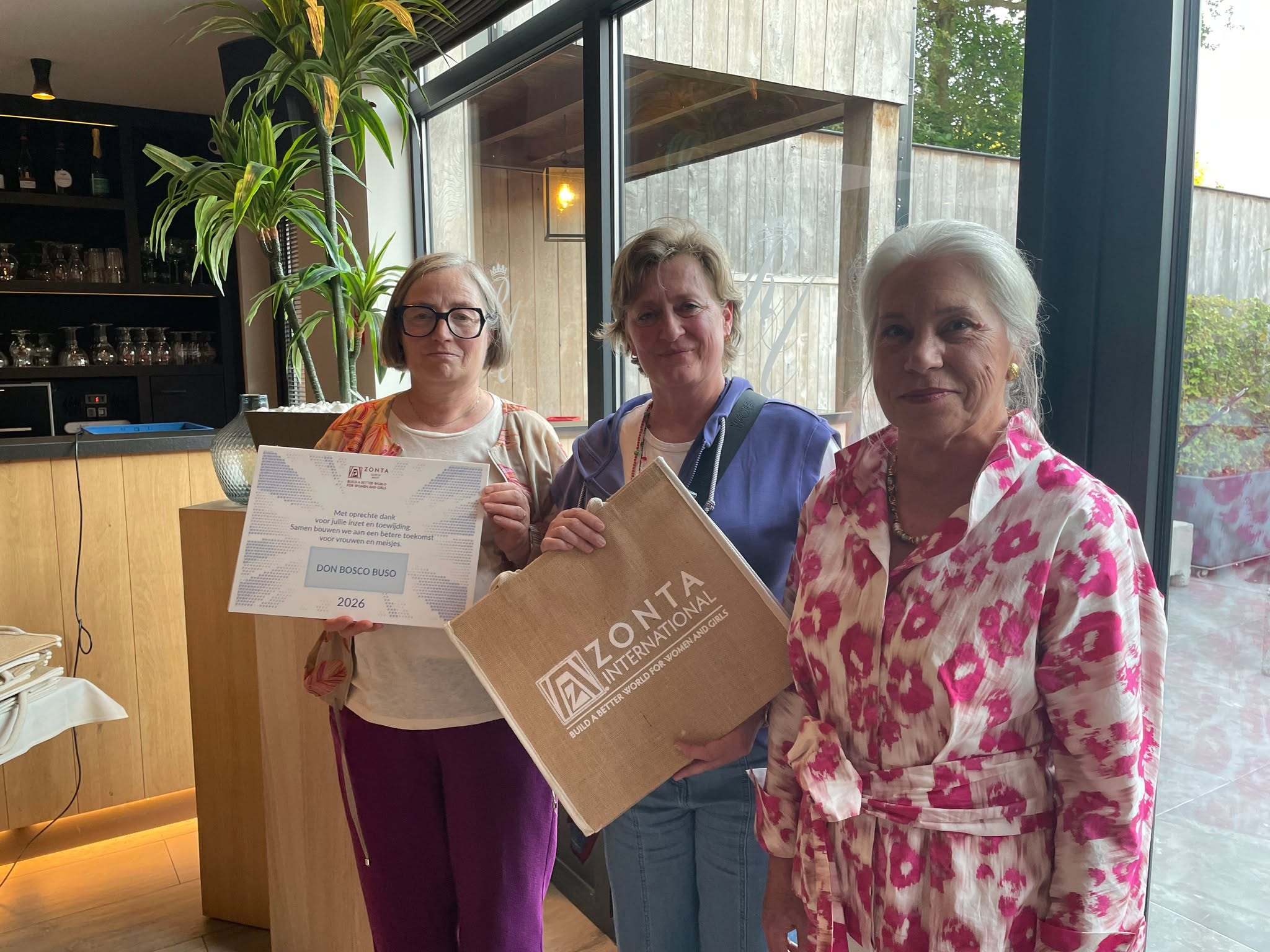💛 Warm engagement van Zonta Aalst vertaalt zich in steun voor 13 lokale goede doelen 💛