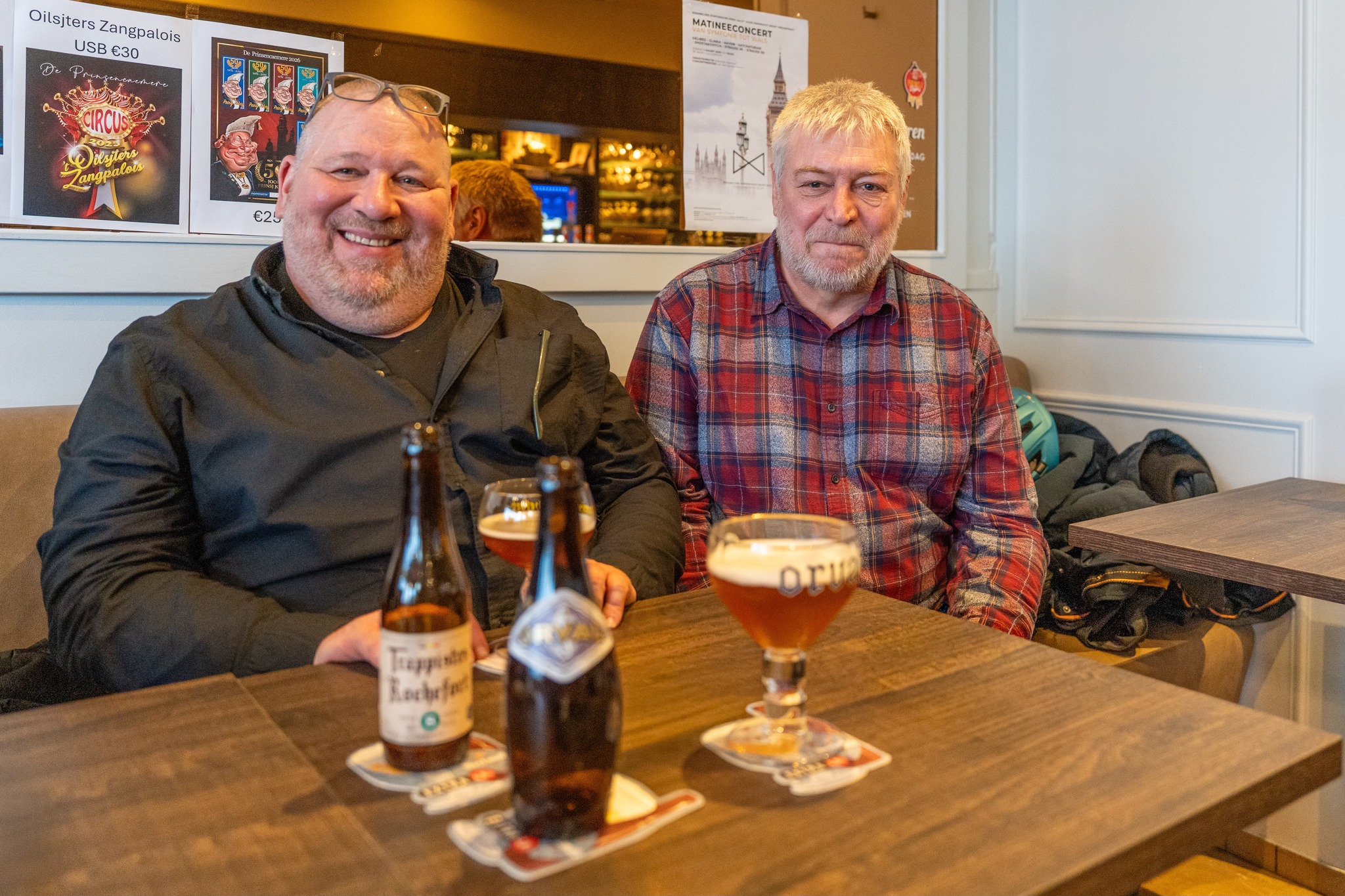 📚🍻 Nieuw boek duikt in cafégeschiedenis van de 19e eeuw!