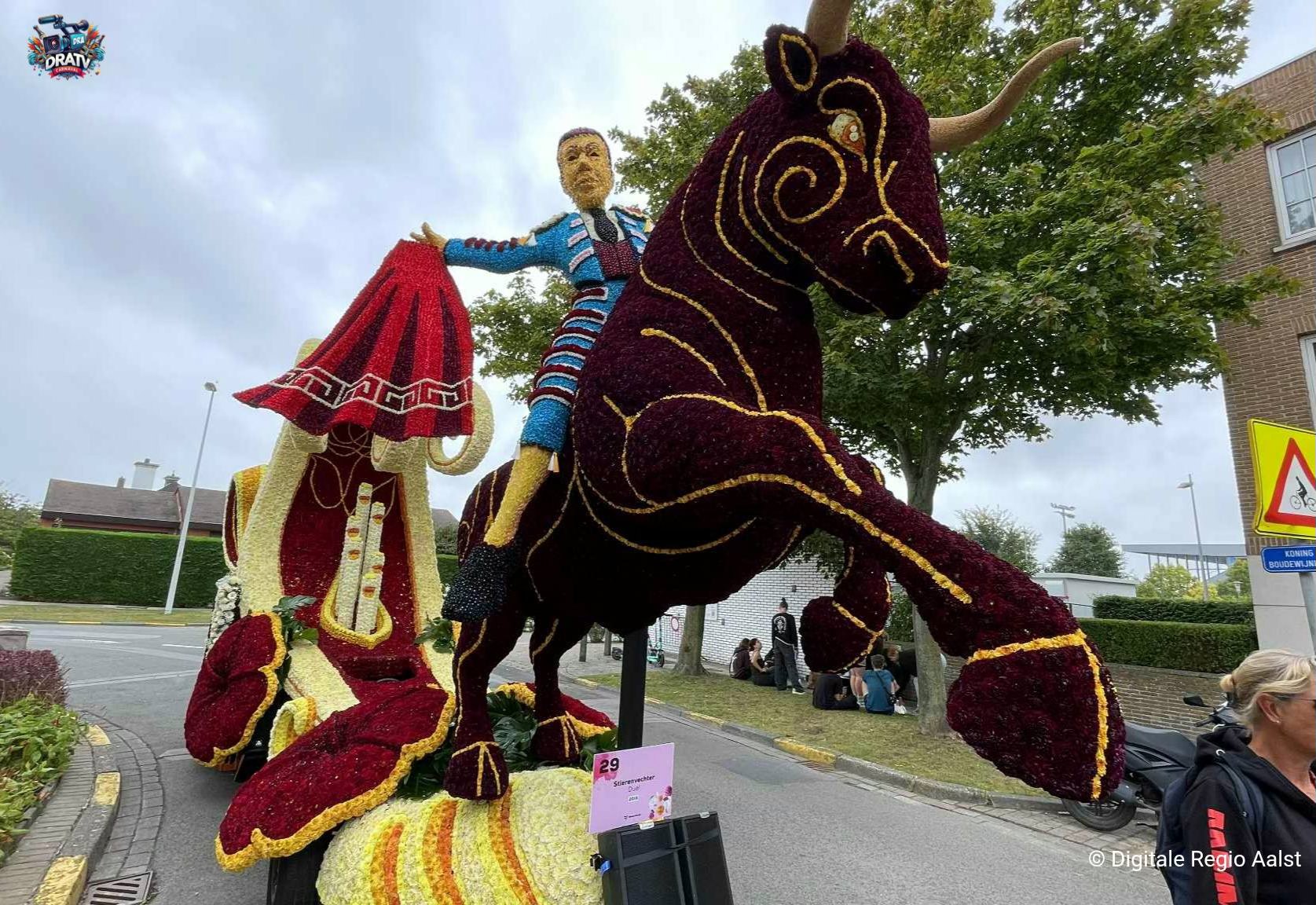 🌸 Aalsterse groepen kleuren de Blankenbergse Bloemencorso 2025 🌸