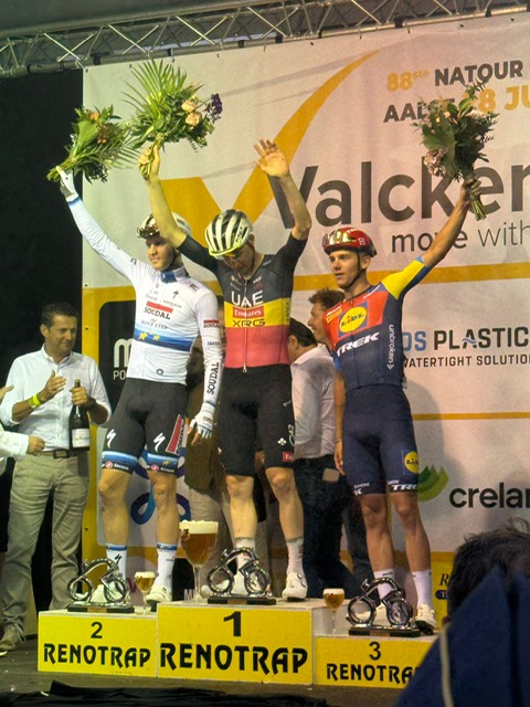Vanavond iets na halftien won Tim Wellens de 88 ste editie van het eerste natourcriterium. Wellens, ook al Belgisch kampioen en ritwinnaar in de Ronde van Frankrijk, won van Tim Merlier en Thibau Nijs. Ondanks het ontbreken van “trui winnaars” lokte het …