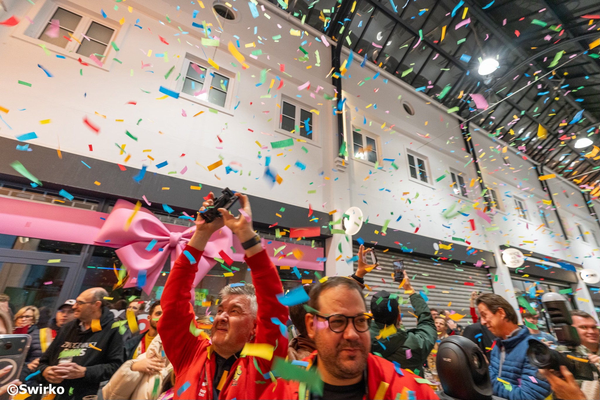 🎭 Oilsjt Mjoezik trapt 20e carnavalseizoen af met tal van nieuwigheden 🎶