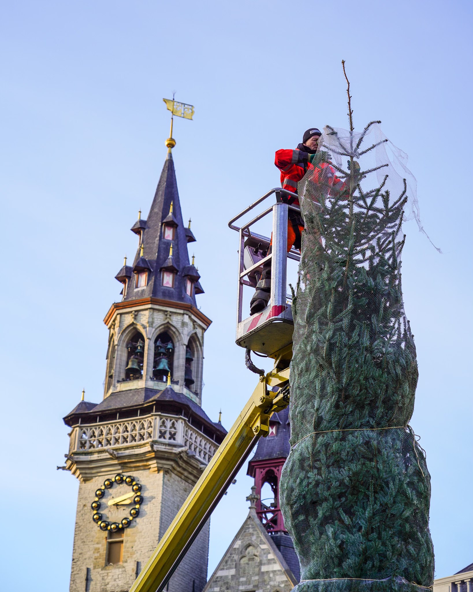 🎄✨ Het startschot voor de eindejaarsperiode is officieel gegeven.🎄✨