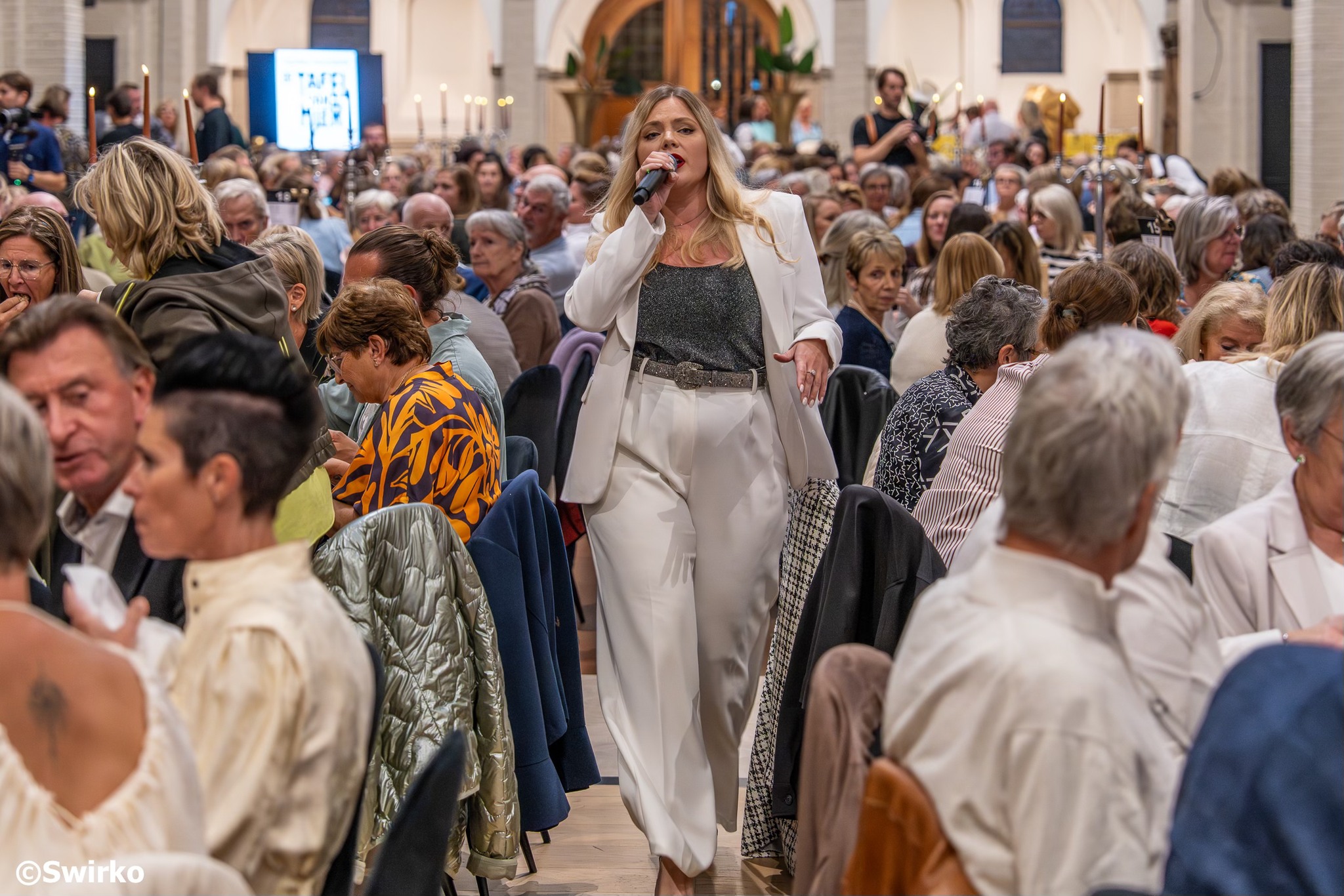👗👠💍Modeshow zet Aalsterse handelaars in de kijker in Heilig Hartkerk