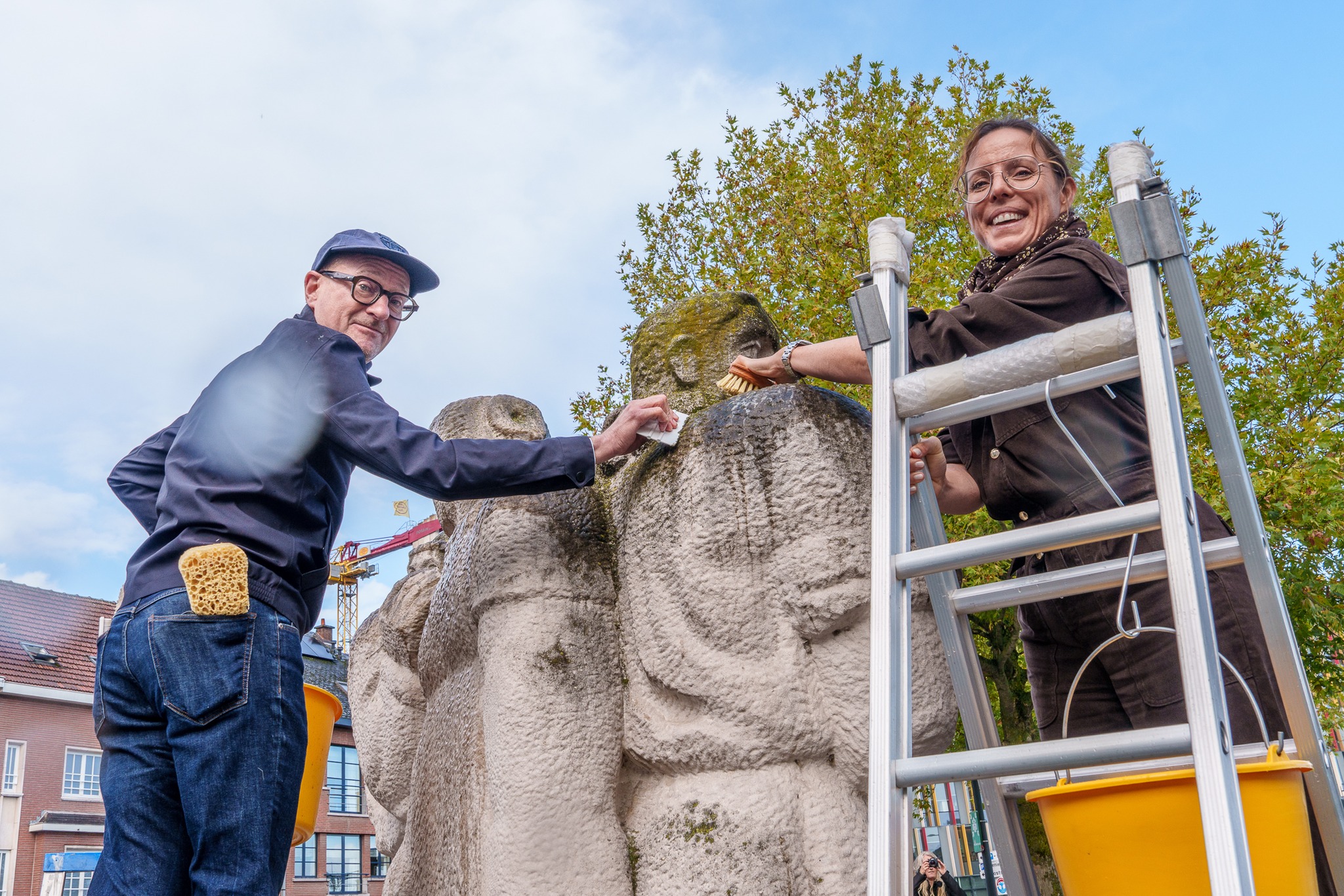 Standbeeld priester Daens krijgt poetsbeurt