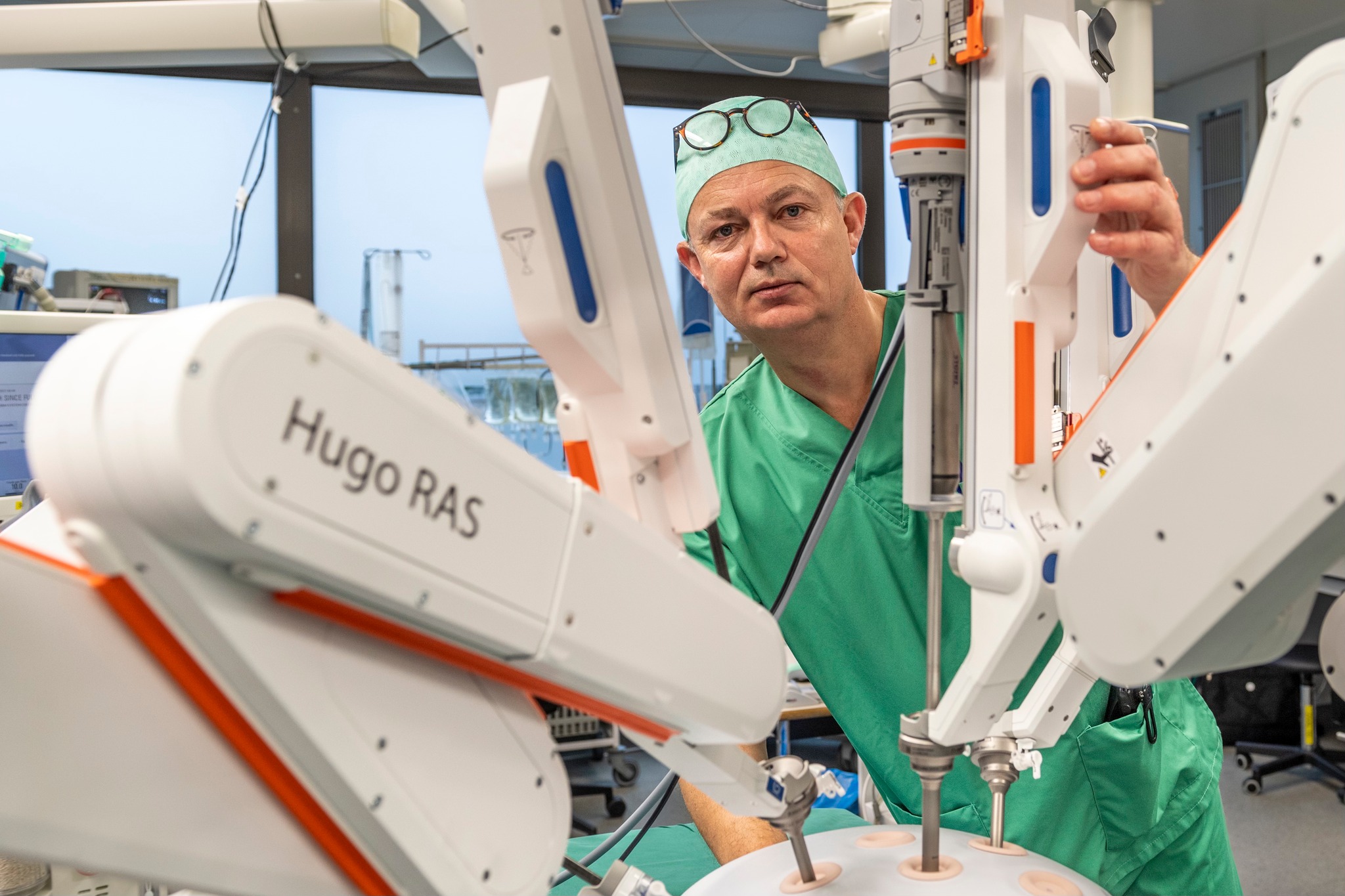 📣 Stem op Prof. dr. Mottrie voor de Surgical Robotics Industry Awards! 🏆
