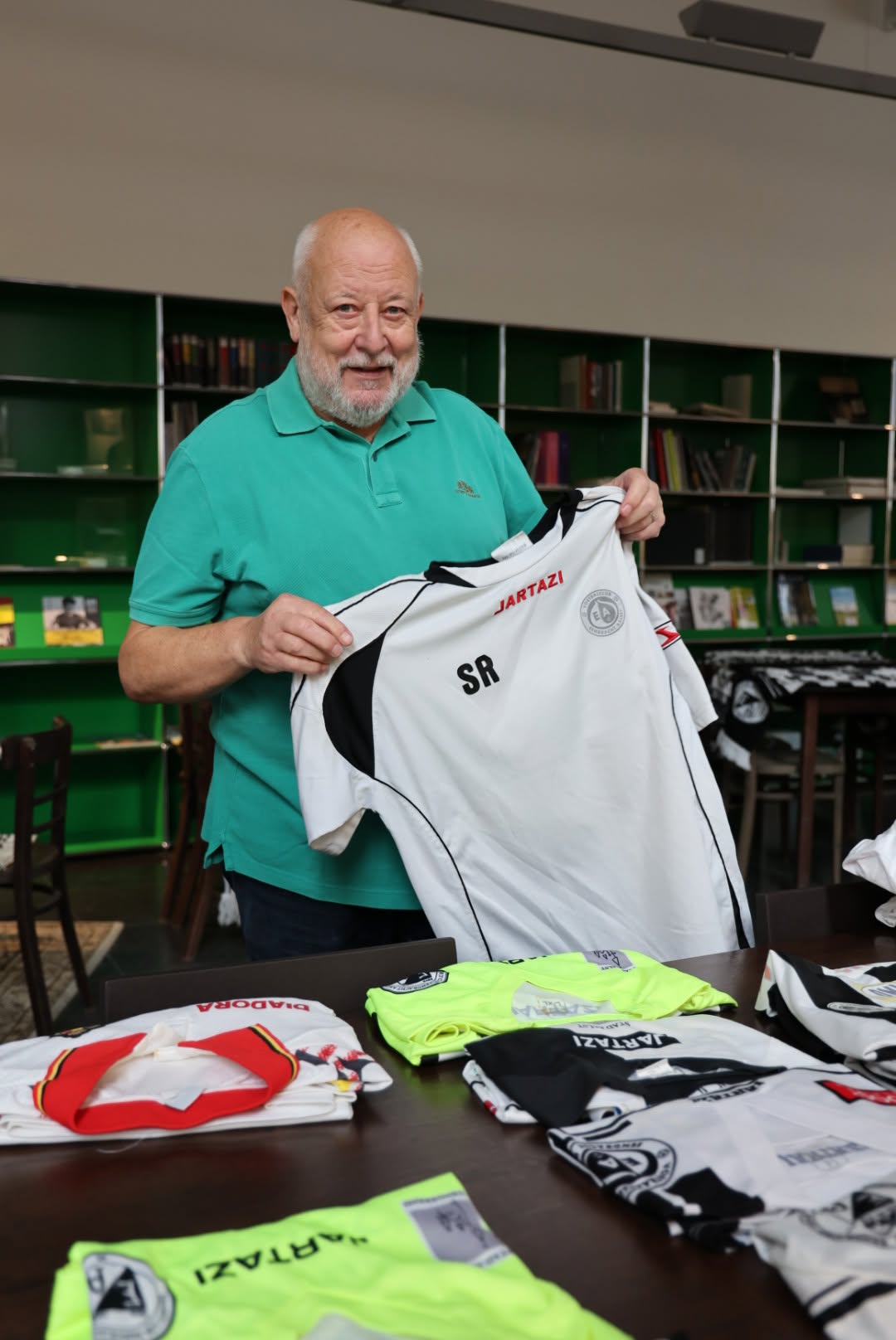 Vrijwilligers bewaren voetbalgeschiedenis van Eendracht Aalst