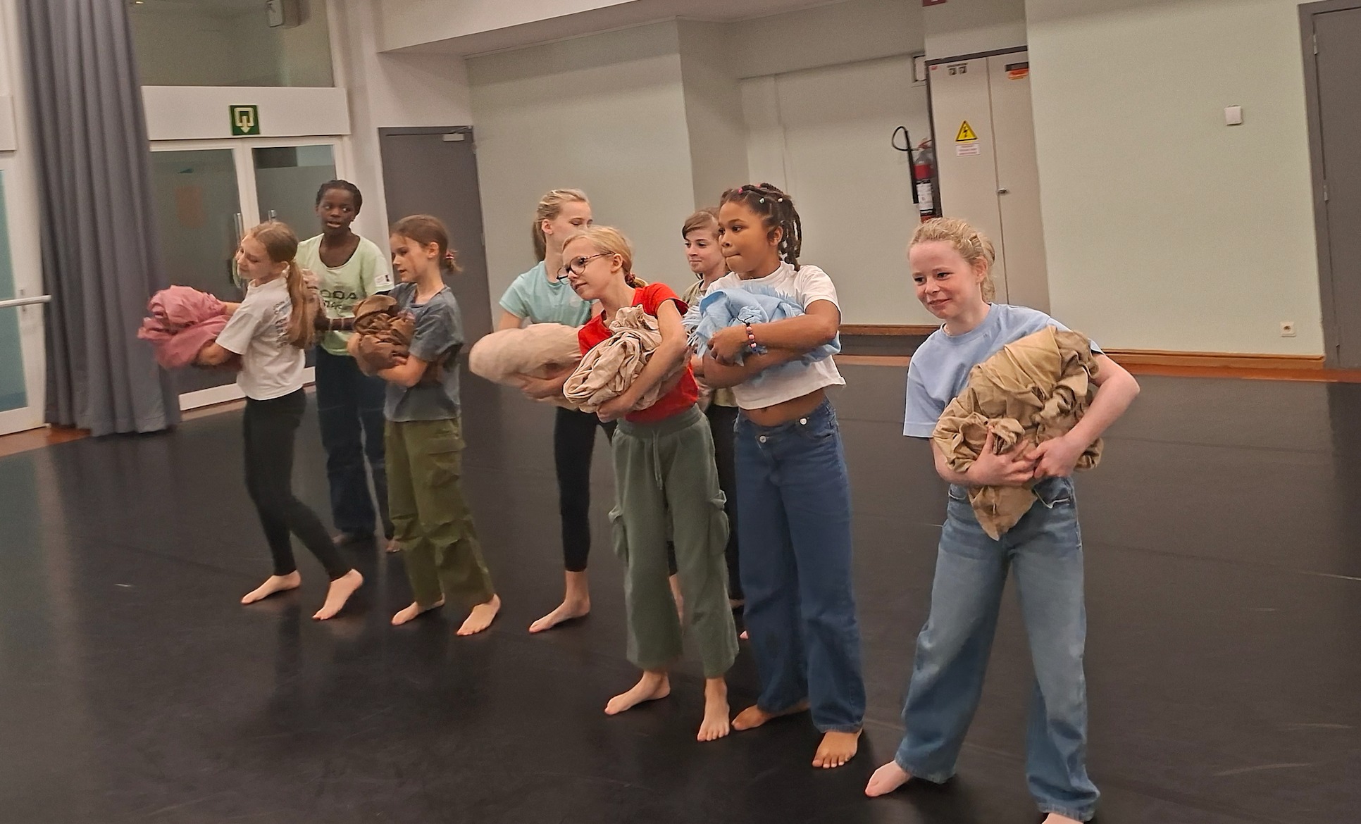 Danscompagnie Francine De Veylder laat kinderen dansen voor de planeet in CC De Werf