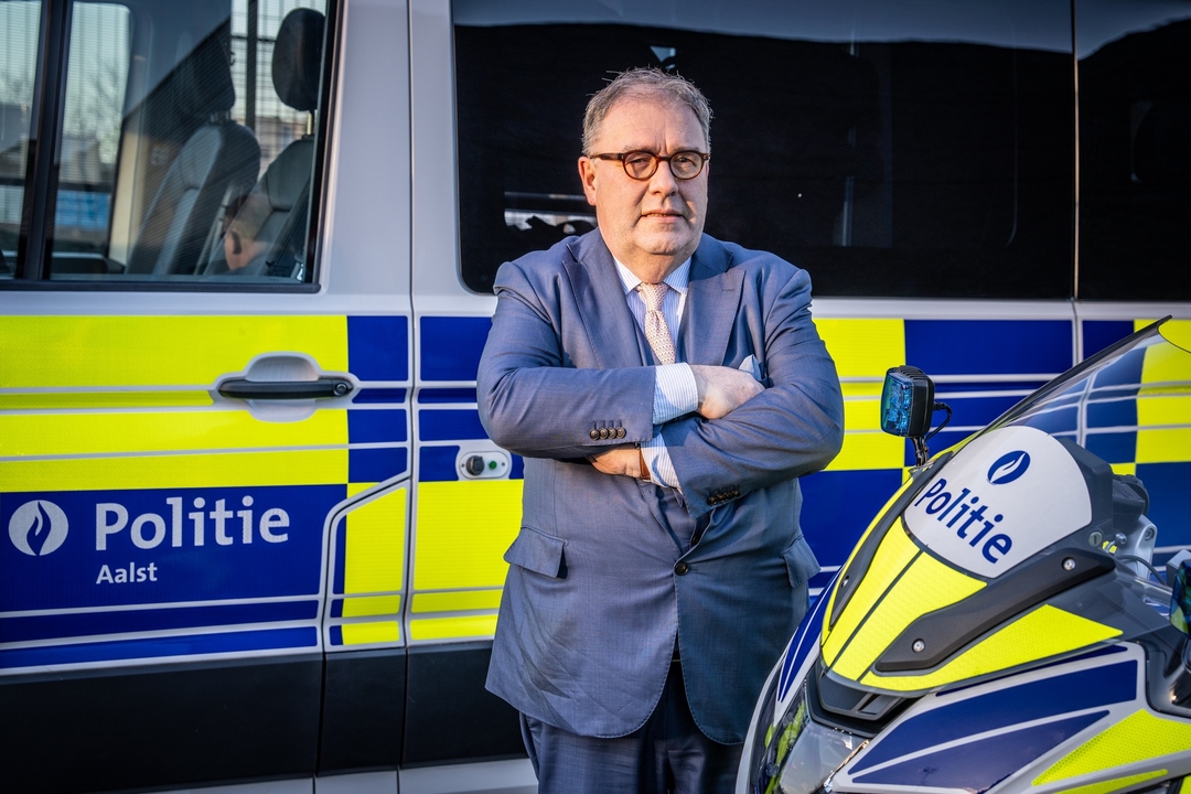 🚨 Drugslabo opgerold in Aalst: verdachte met agressief gedrag opgepakt, Irisstraat afgesloten