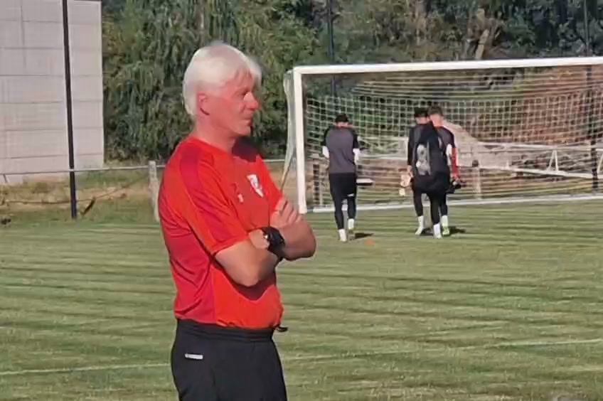 Gisteren is de voorbereiding gestart op het nieuwe voetbalseizoen voor Eendracht Aalst Lede