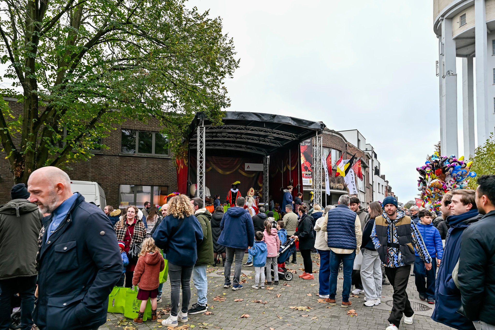 📸 Sint-Maartensjaarmarkt 2025 – een echte Aalsterse traditie