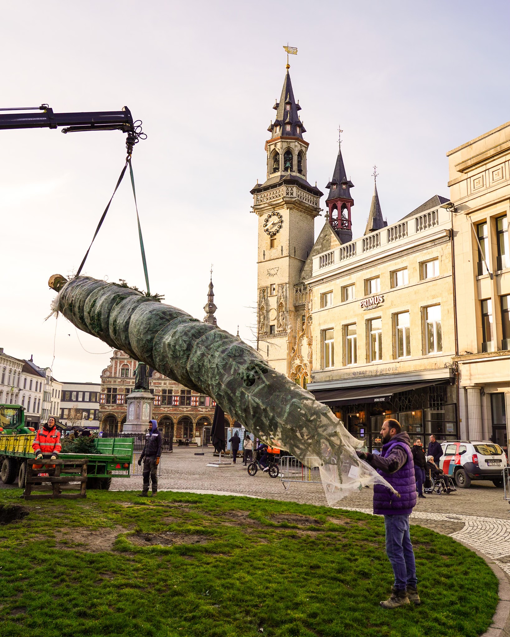 🎄✨ Het startschot voor de eindejaarsperiode is officieel gegeven.🎄✨