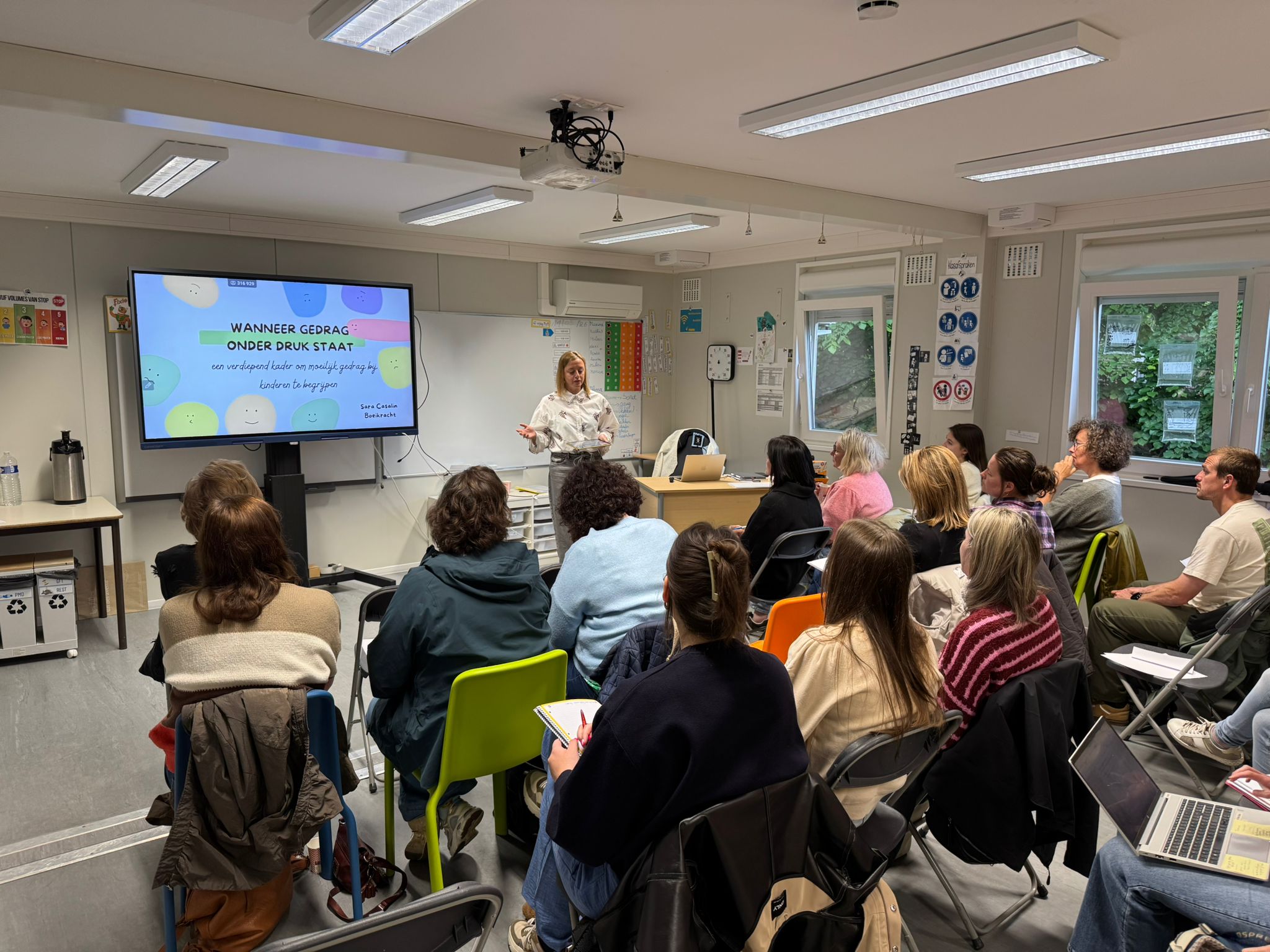 📚 Meer dan 100 onderwijsprofessionals uit de Denderstreek zakten af naar Hofstade voor BOEIKRACHT, een nascholingsvoormiddag van GO LSBO BOEI rond gedrag en klasmanagement.