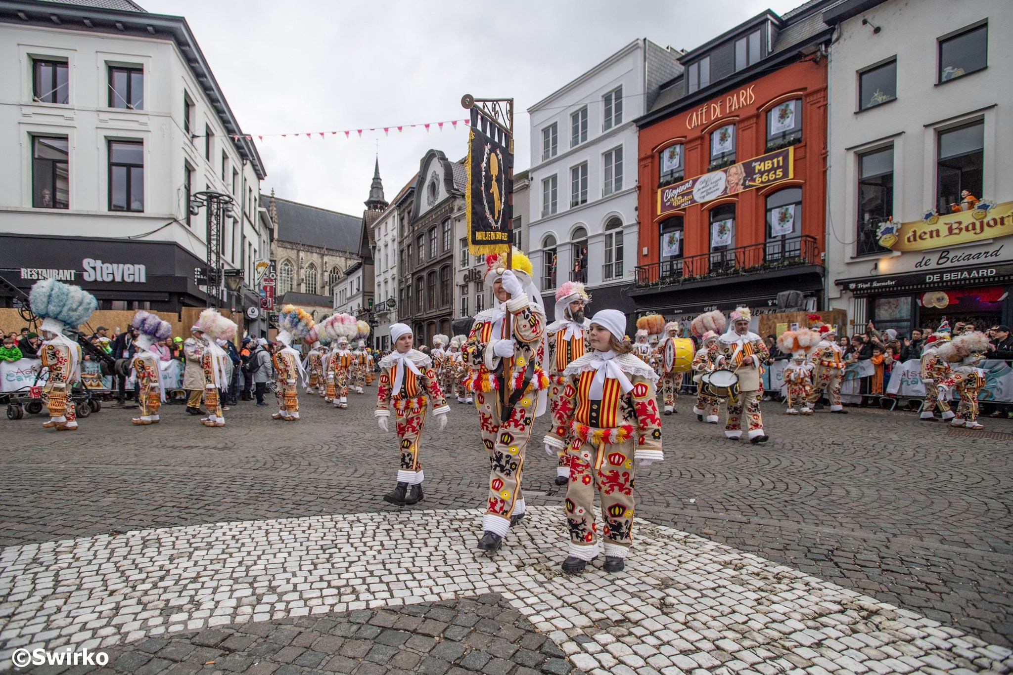 Sfeervolle 94ste stoet trapt Aalsters carnavalsweekend op gang