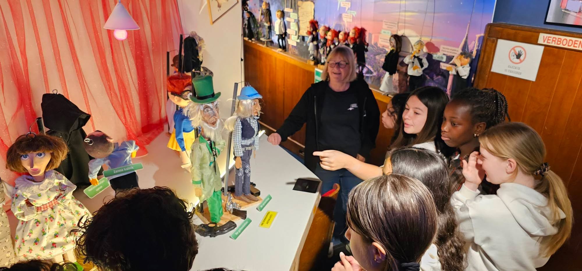 🎭 Aabazjoer viert 35 jaar met expo in Aalst! 🎉