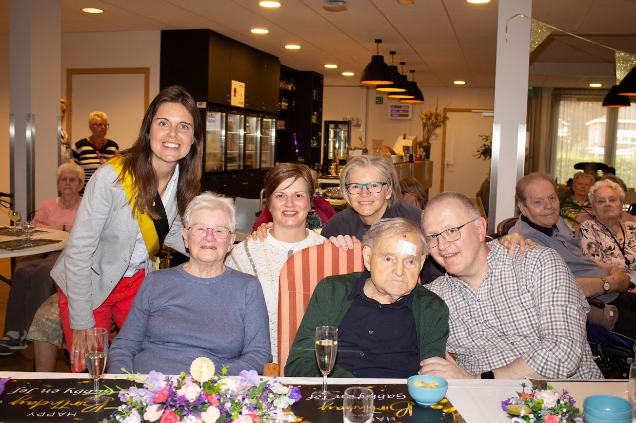 🎉 Dubbel feest in WZC De Faluintjes! 🎉