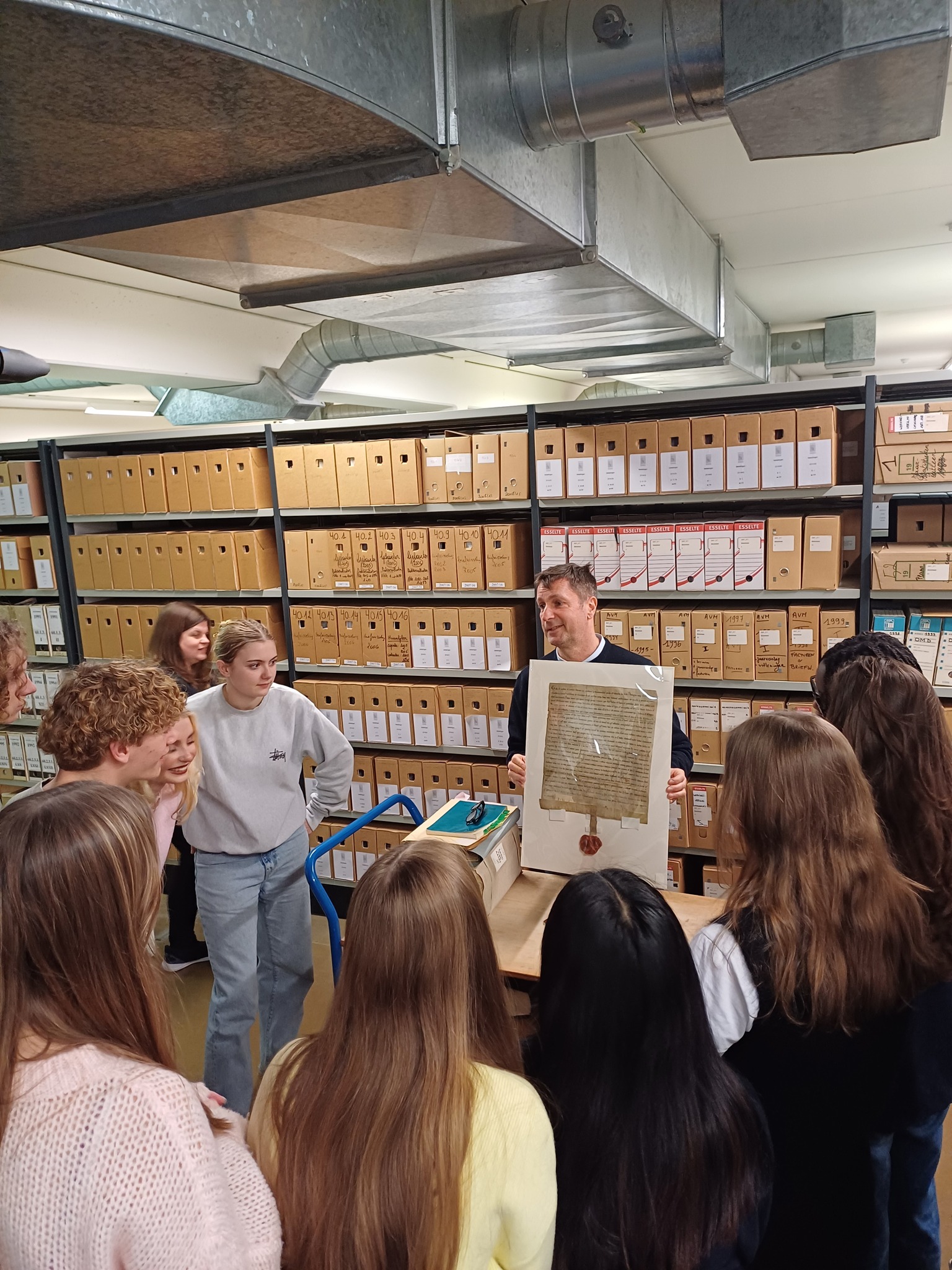 📦 Een schoendoos vol foto’s… dat is deze week ons bijzonder “stuk van de week”! ❤️