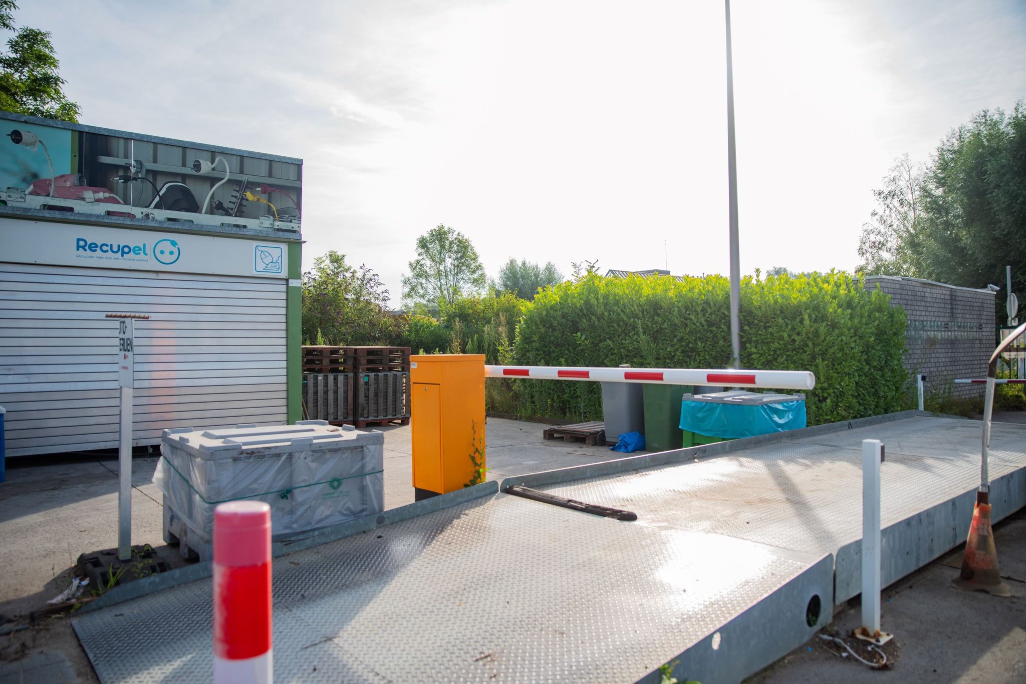 📣 Op maandag 12/2 zijn de kantoren van ILvA gesloten en zijn alle recyclageparken dicht. Raadpleeg zeker je afvalkalender om te weten wanneer de inzameling die week doorgaat.