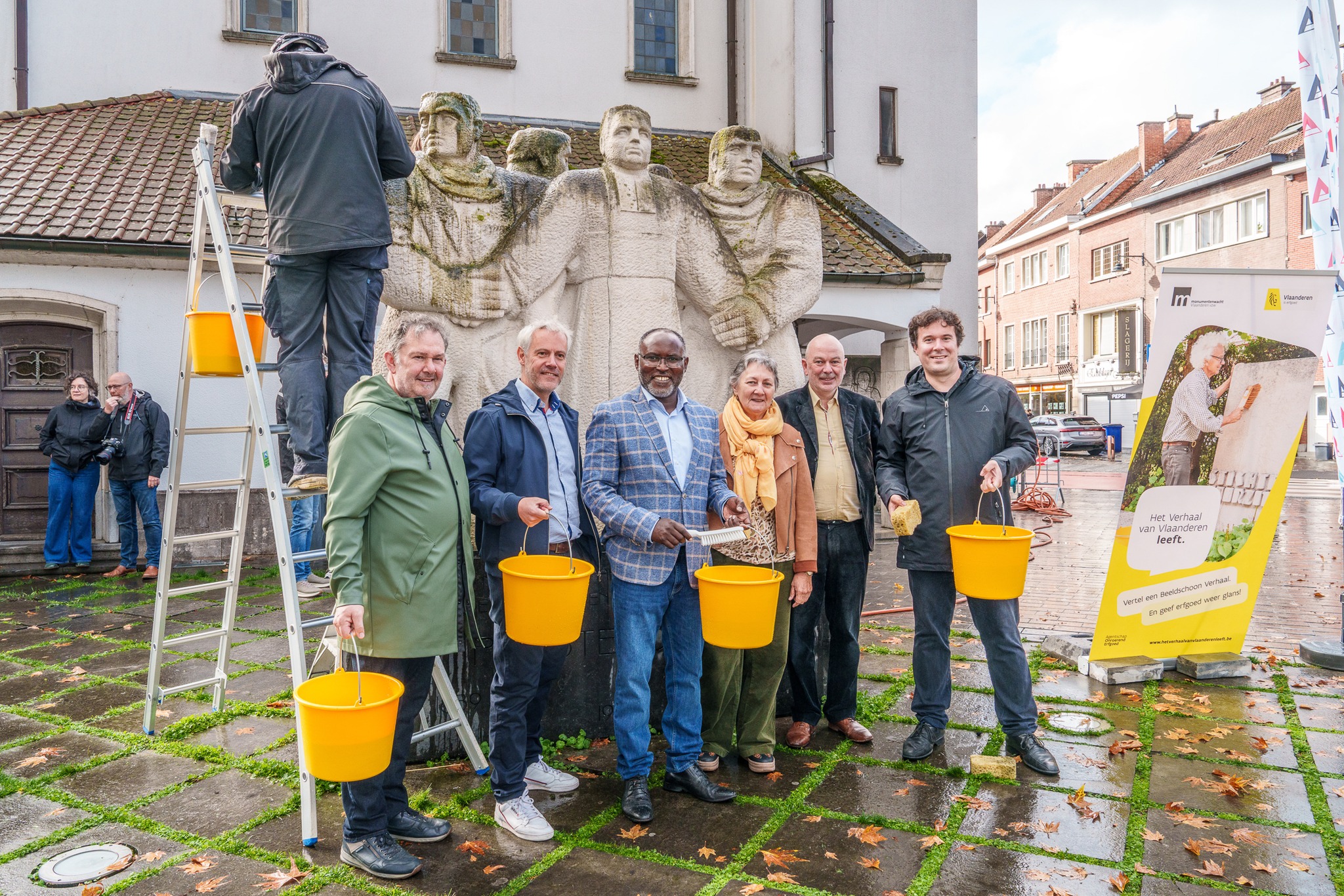 Standbeeld priester Daens krijgt poetsbeurt