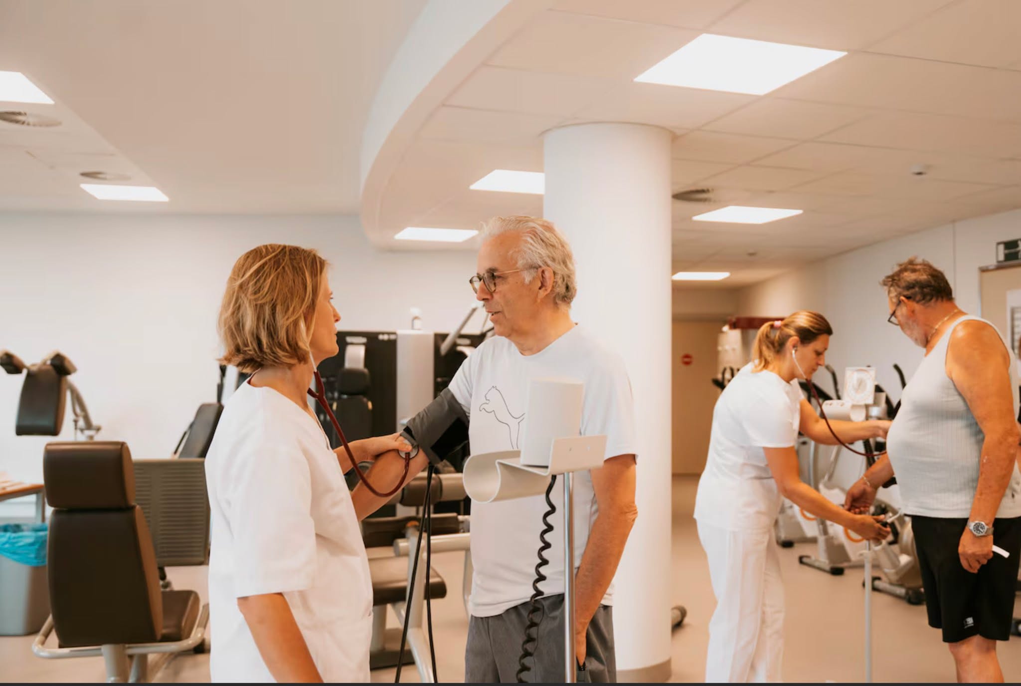 👩‍⚕️📚 Nieuwe kans voor carrièreswitchers: opleiding tot zorgkundige start in Aalst ❤️🏥