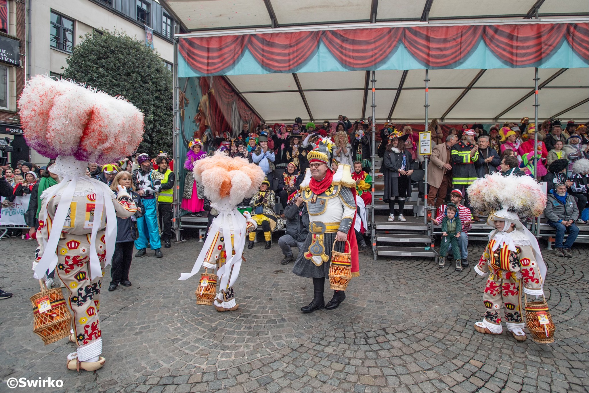 Sfeervolle 94ste stoet trapt Aalsters carnavalsweekend op gang