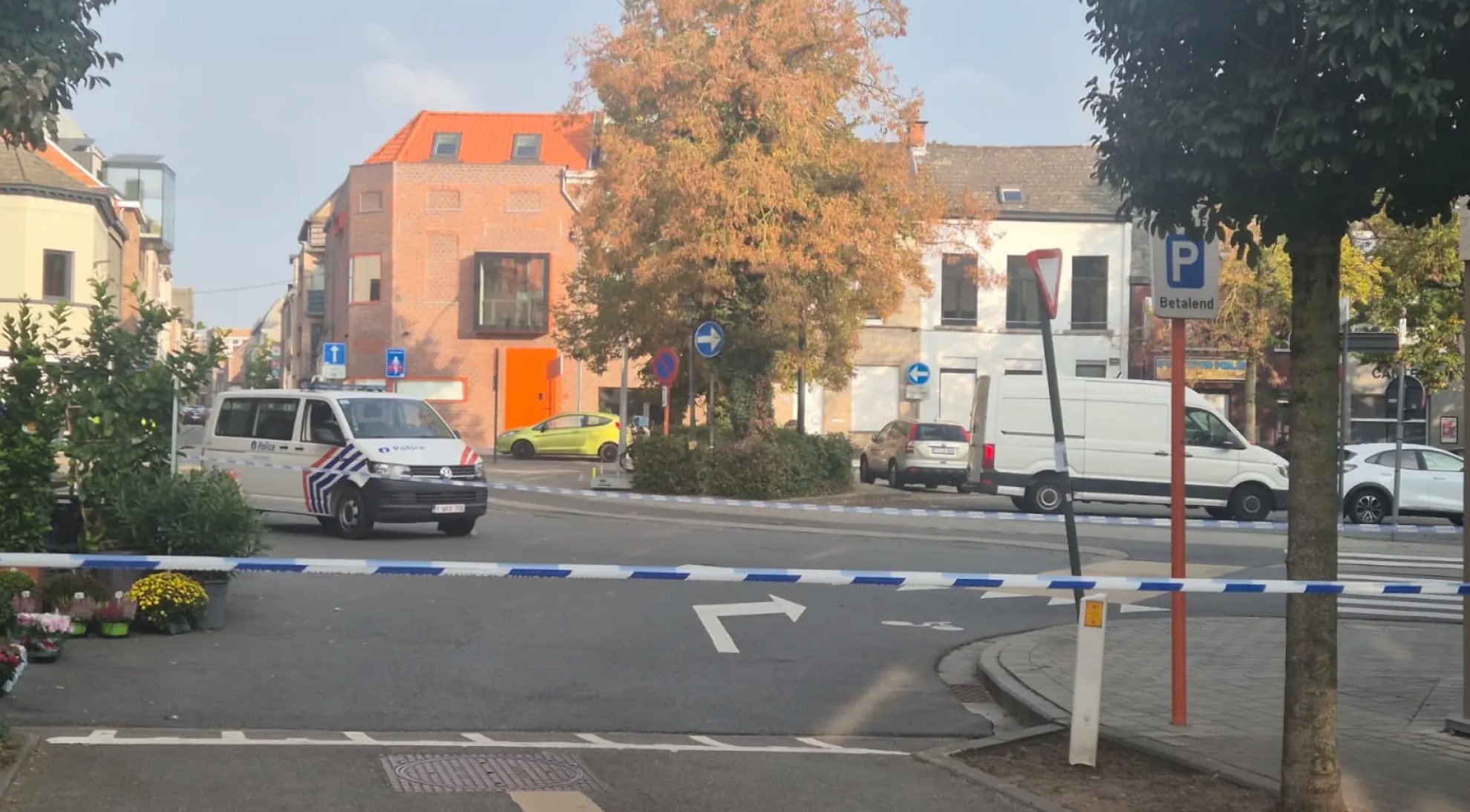 Schietpartij aan Houtmarkt: één slachtoffer, twee verdachten aangehouden