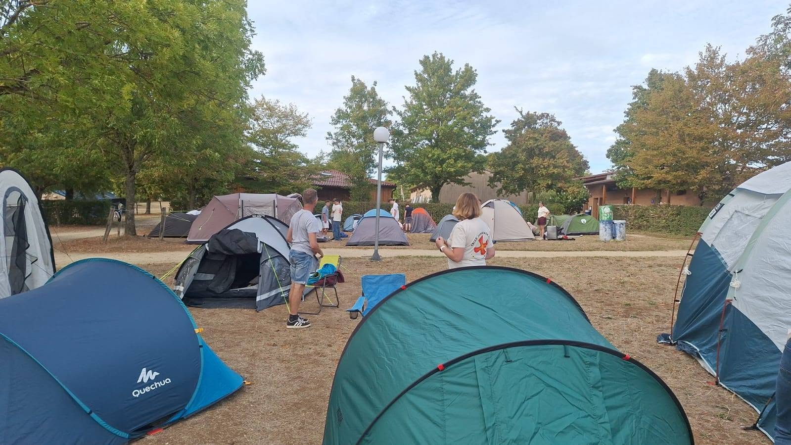 Aalsterse jongeren aangekomen in Taizé: “Onder een stralend septemberzonnetje”