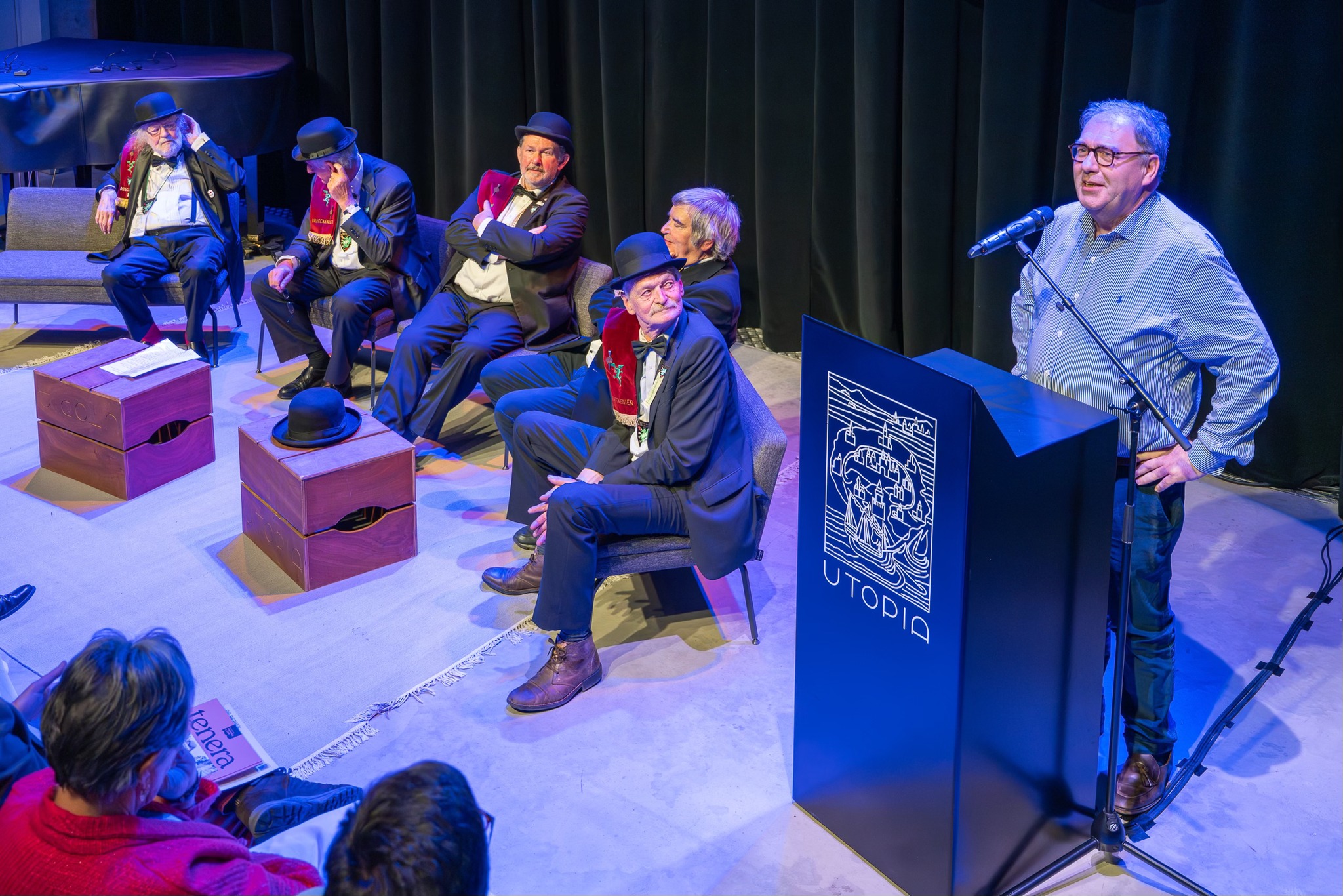 😂 Erfgoeddag in Aalst kreeg zondag een bijzondere invulling met een indrukwekkende Draeckenierentopdag als één van de blikvangers. Bezoekers konden genieten van een historisch en wetenschappelijk sterk uitgewerkte tentoonstelling rond Dendervondsten, aa…