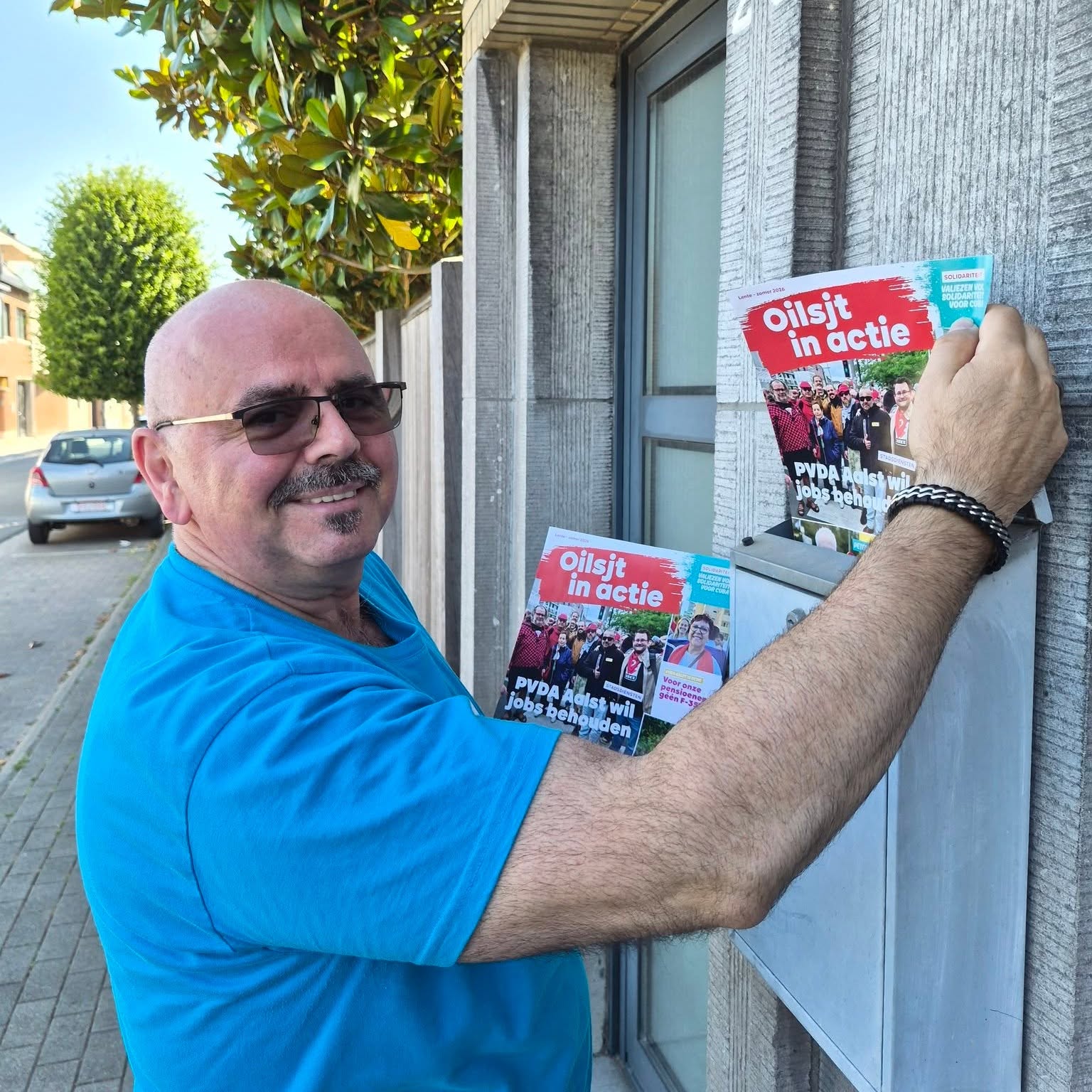 PVDA Aalst trekt met stadskrant van deur tot deur: ‘Wij blijven strijden voor jobs, openbaar vervoer en koopkracht’