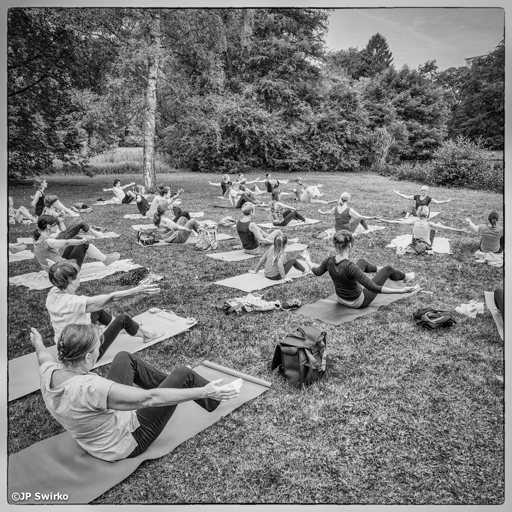 🧘 Gratis yoga in het Aalsterse stadspark tijdens de zomervakantie