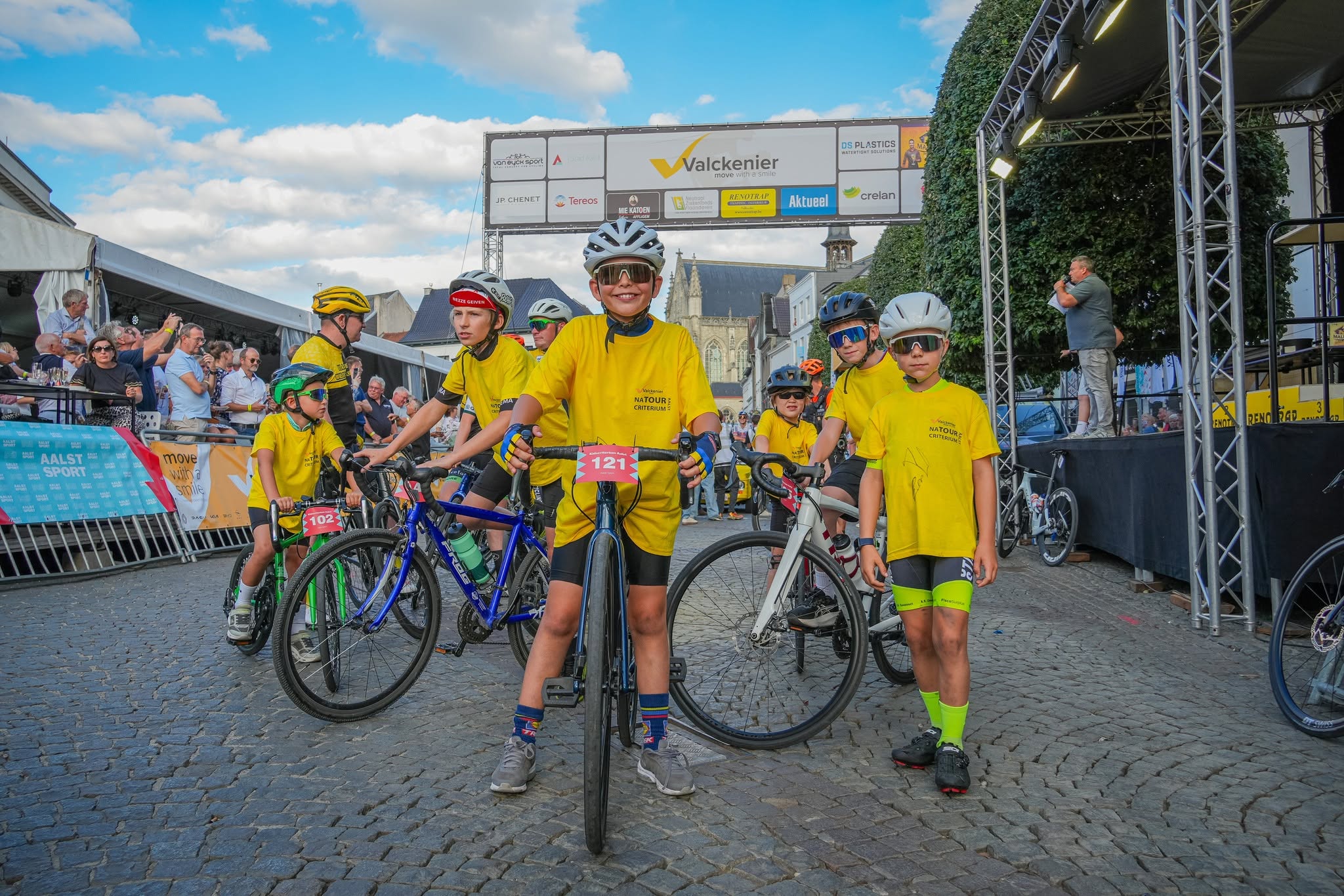 Remco Evenepoel zet Natourcriterium Aalst op gang