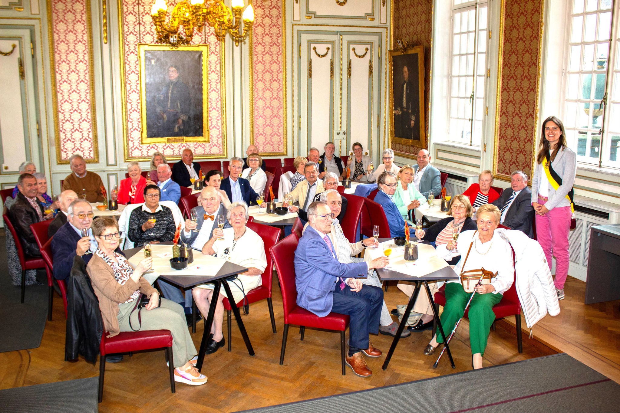 🎉 Feest in trouwzaal van het Aalsterse stadhuis! 🎉