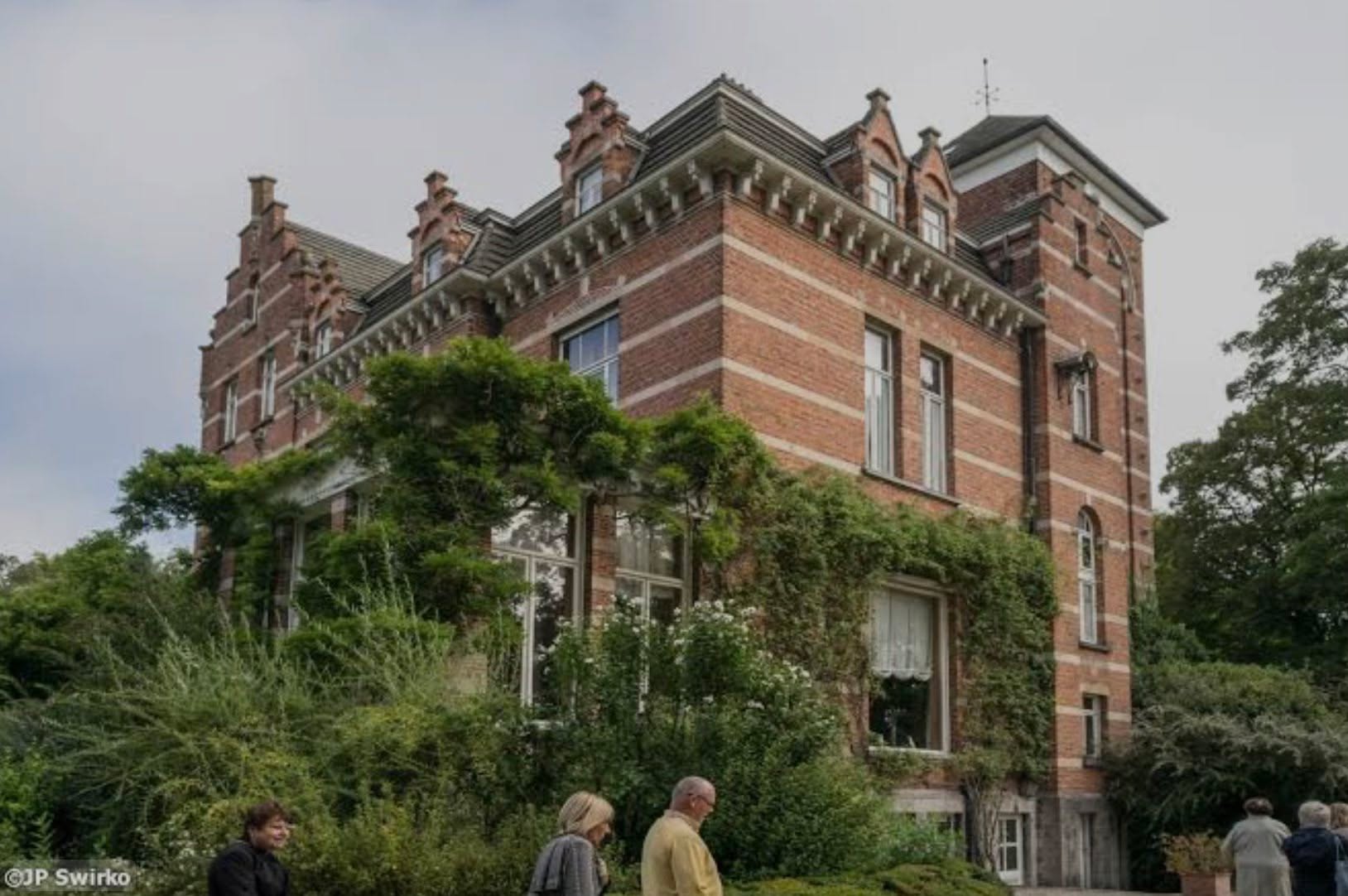 📰 Aalsters erfgoed krijgt nieuwe toekomst: Kasteel Ronsevaal wordt duurzaam woonproject
