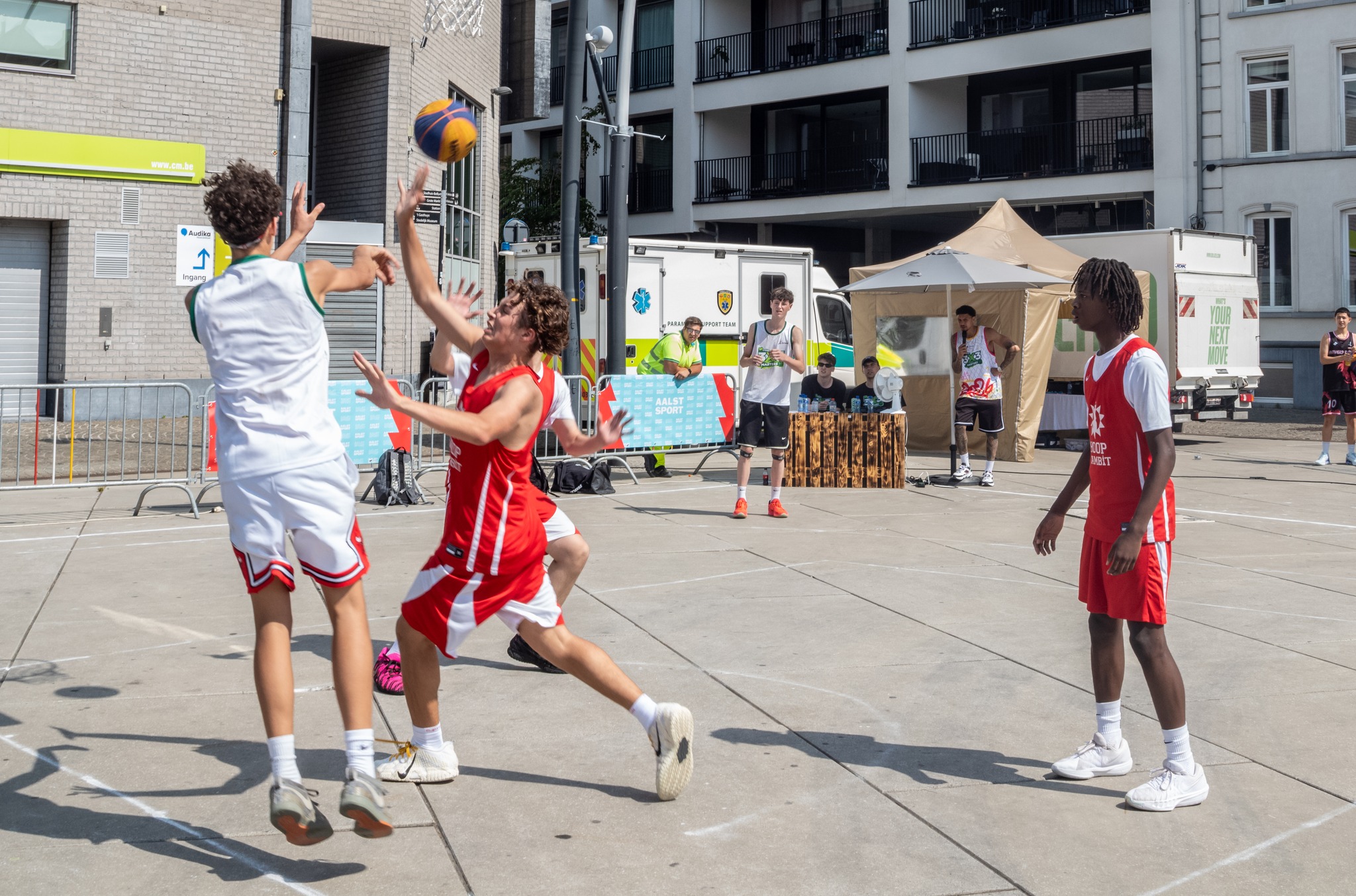 🏀 Hopmarkt Aalst was het decor voor spectaculaire Crelan 3x3 Masters