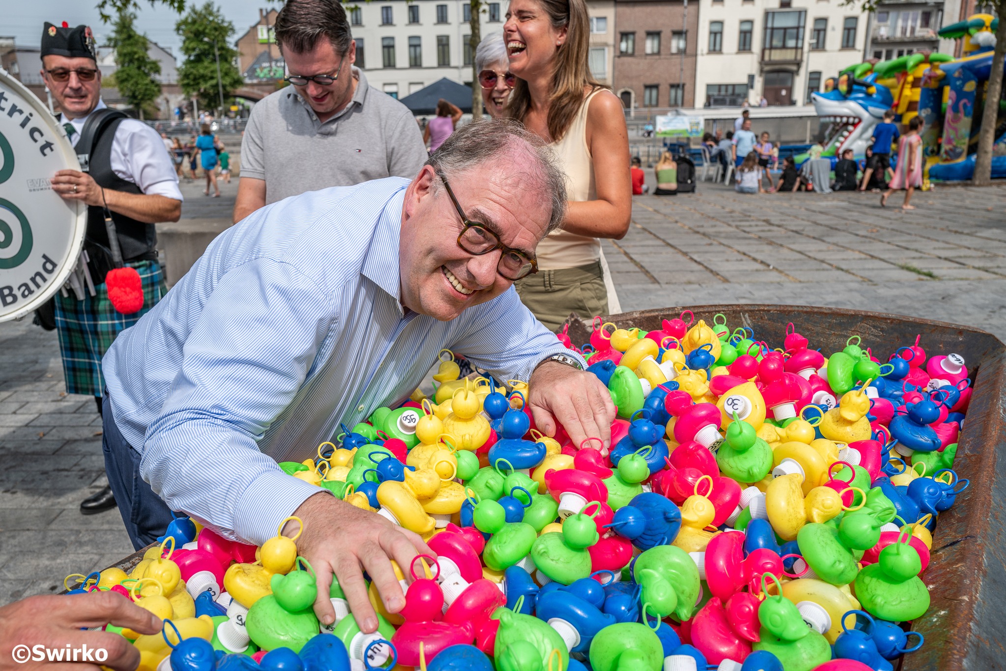 Eendjesrace van AKV Pertotal lokt opnieuw heel wat volk naar Werfplein