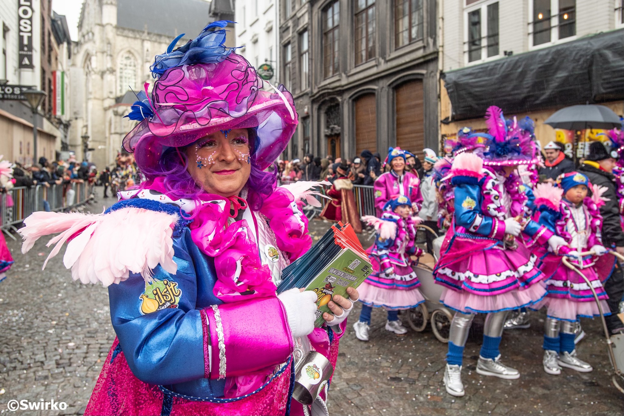 Vèr die gralèkke groeite massa Oilsjt Mjoezik loistereirs, loistert goed!!! 