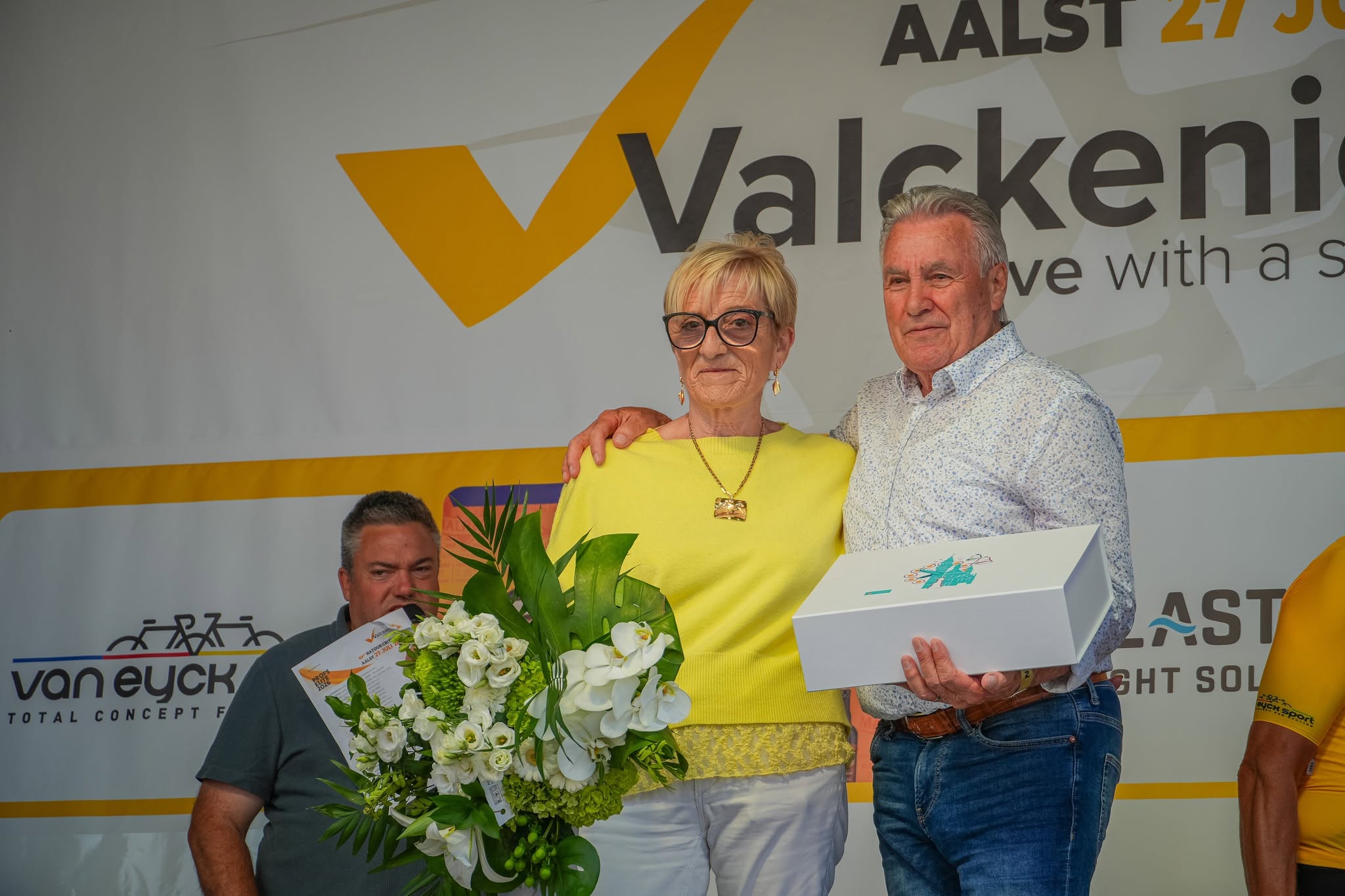 Johan Museeuw wint, Lucien Van Impe in de bloemetjes gezet tijdens Natourcriterium Aalst
