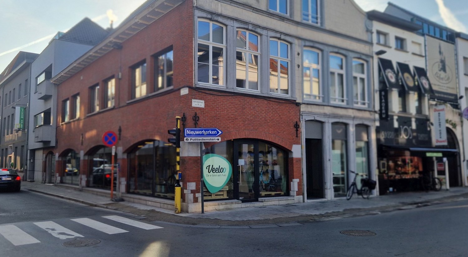 Meer ruimte, meer beleving: Veeloo opent nieuwe winkel in Aalst