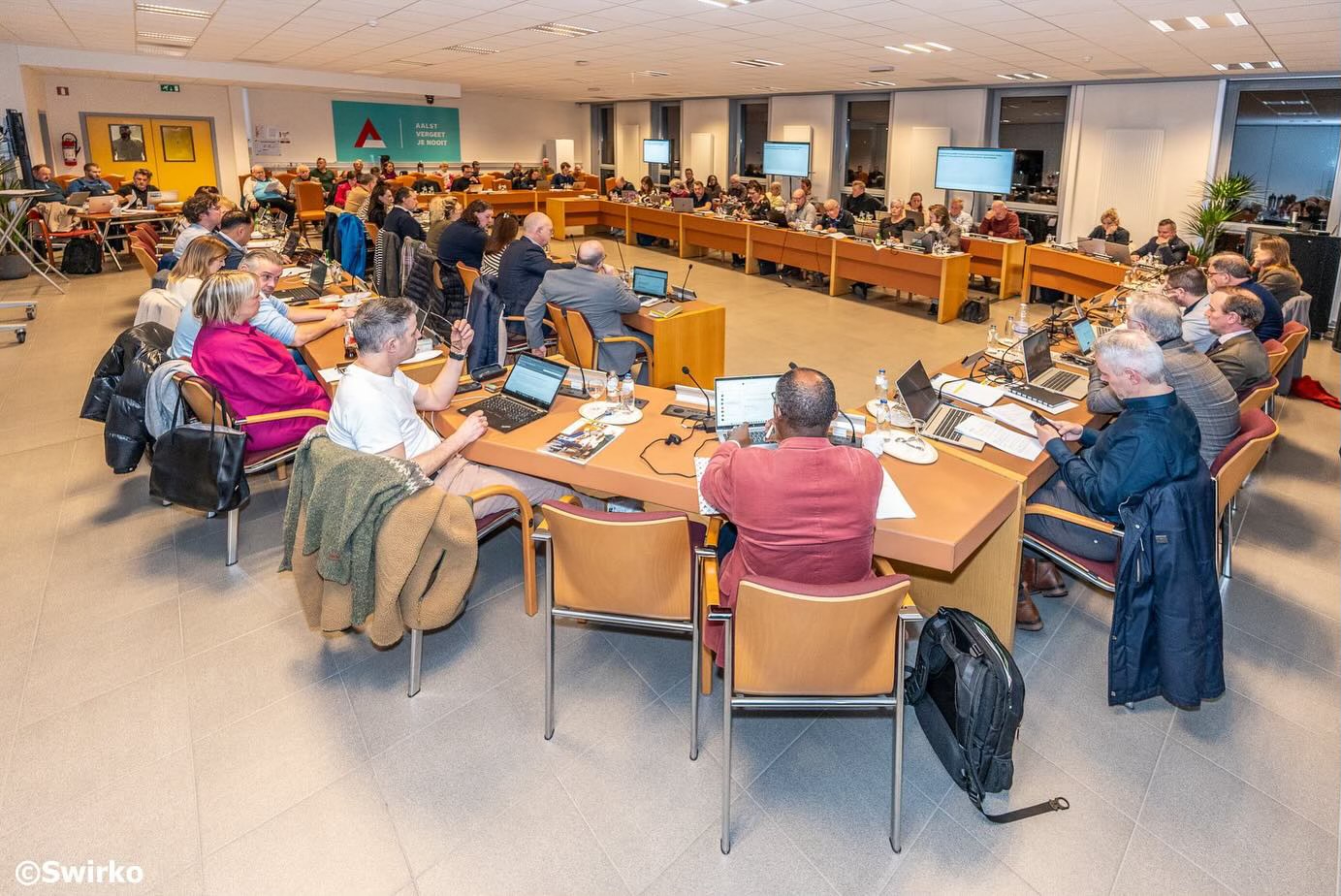 📢 Eerste gemeenteraad in tijdelijke raadzaal LDC De Maretak