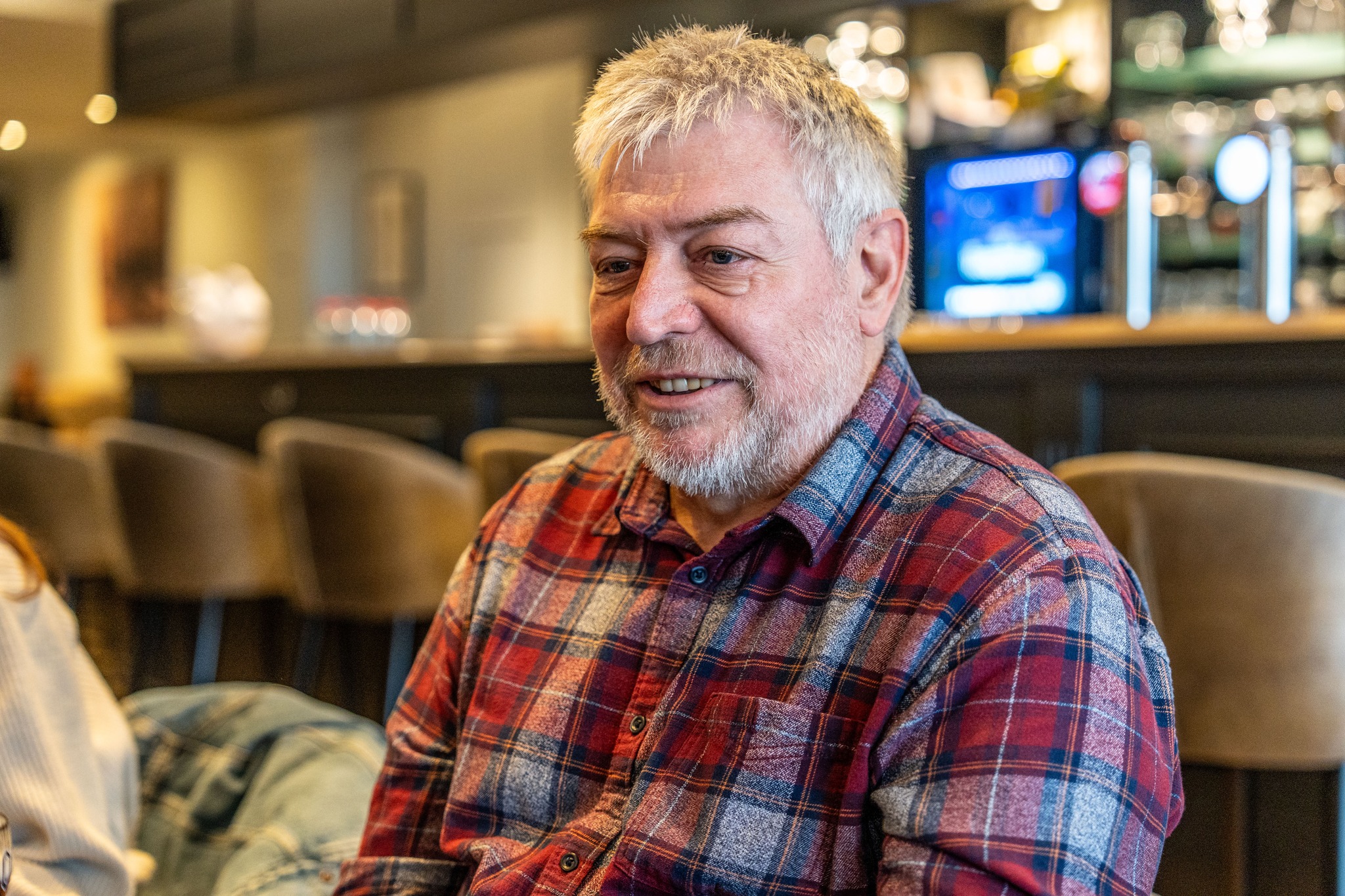 📚🍺 Nieuw boek graaft diep in het caféverleden: 730 herbergen voor één stad